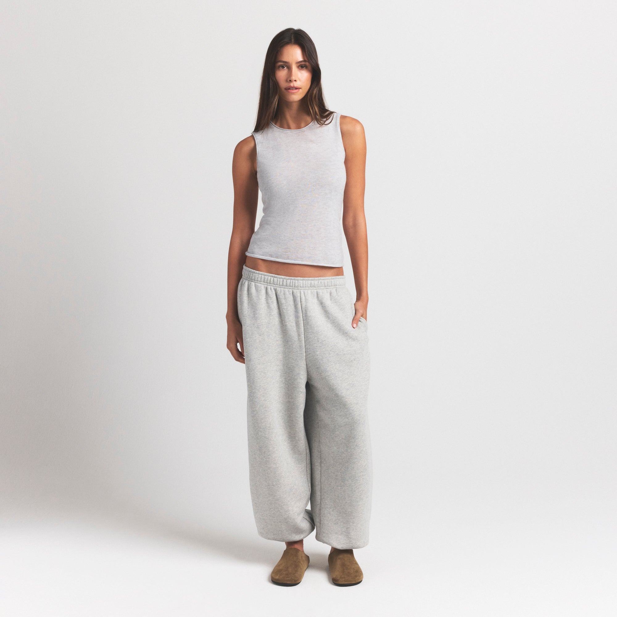 SKIMS FEATHERWEIGHT CASHMERE SLEEVELESS TOP | LIGHT HEATHER GREY - Sneaker Türkiye