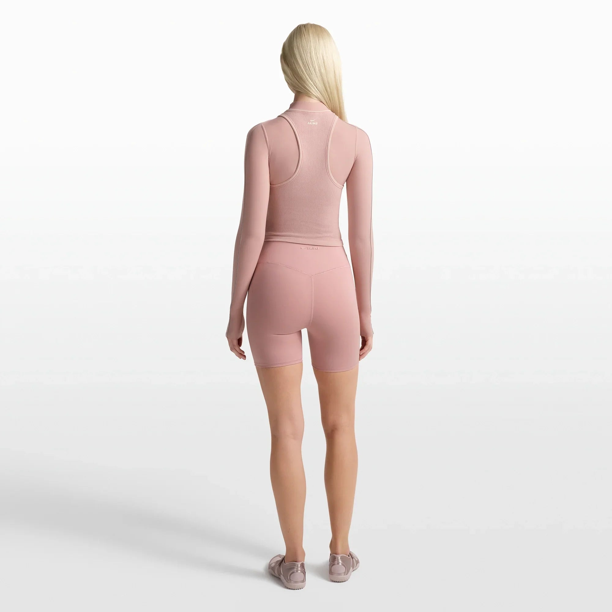 NikeSKIMS RIBBED SEAMLESS RACER FRONT TANK | HIMALAYAN - Sneaker Türkiye