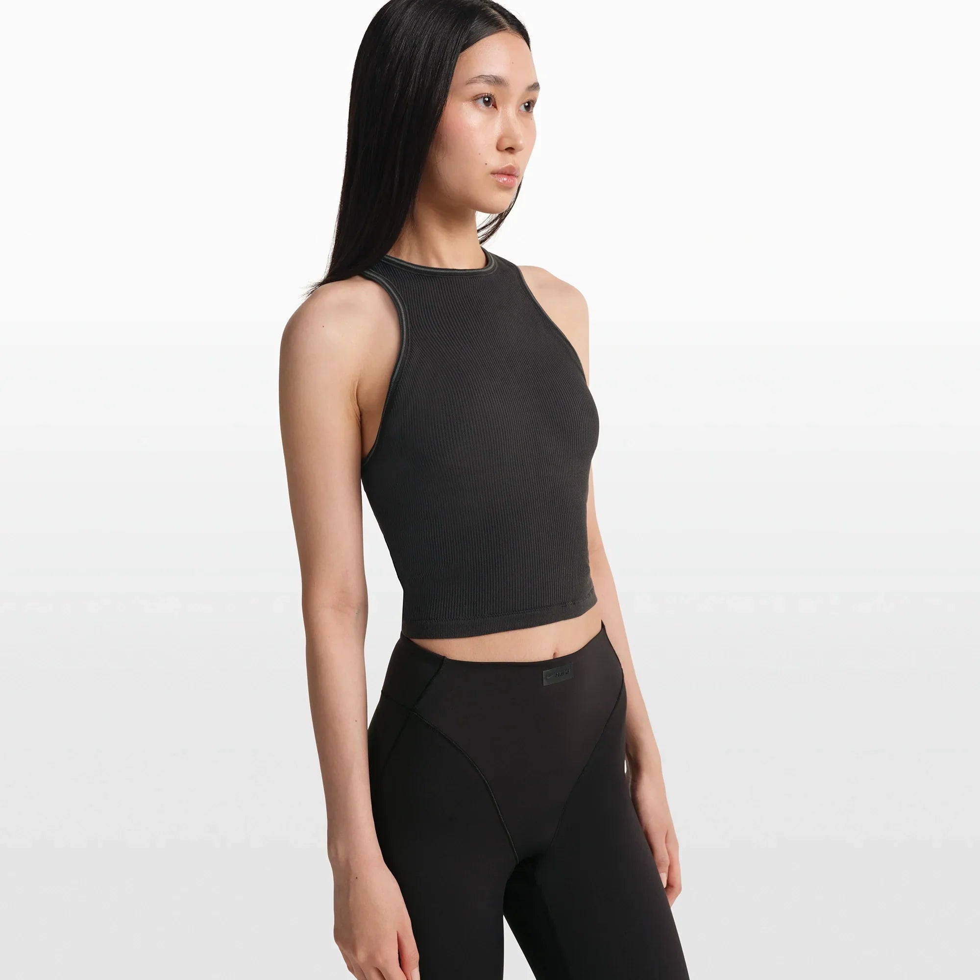 NikeSKIMS RIBBED SEAMLESS RACER FRONT TANK | OBSIDIAN - Sneaker Türkiye