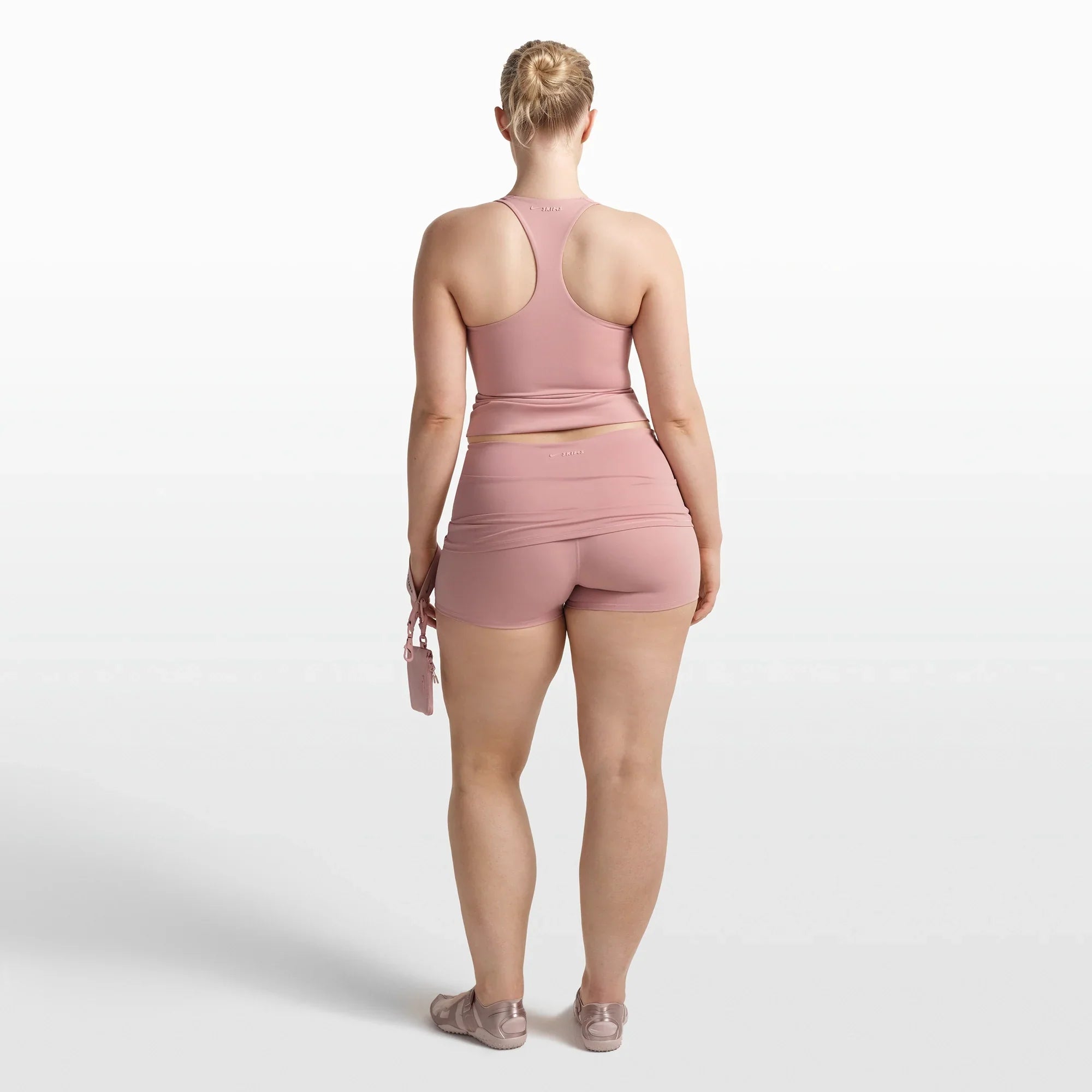 NikeSKIMS MATTE RACER BACK TANK | HIMALAYAN - Sneaker Türkiye
