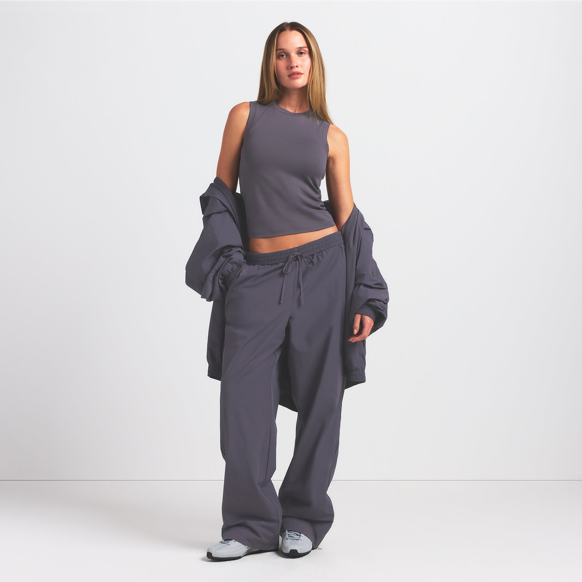 NikeSKIMS AIRY MUSCLE TEE | RAVEN - Sneaker Türkiye