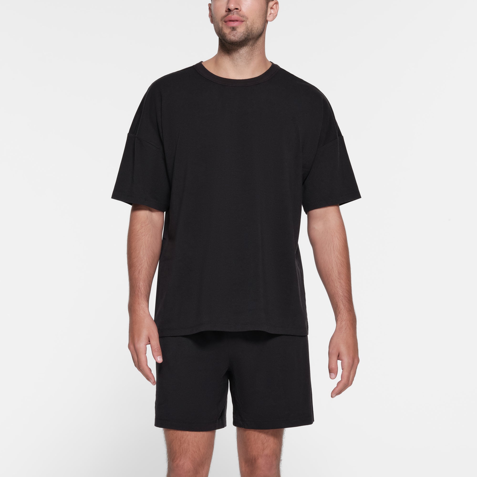 SKIMS JERSEY LOUNGE MENS OVERBedenD T-SHIRT | OBSIDIAN - Sneaker Türkiye