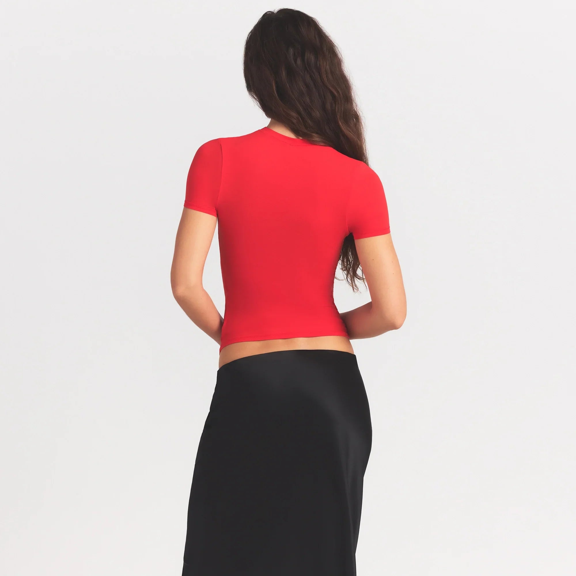 SKIMS FITS EVERYBODY T-SHIRT | CHERRY - Sneaker Türkiye