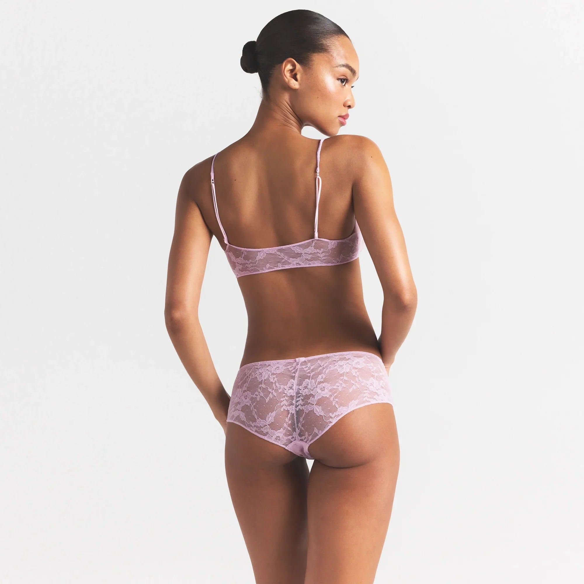 SKIMS STRETCH LACE SKIMPY SCOOP BRALETTE | BABY PINK - Sneaker Türkiye