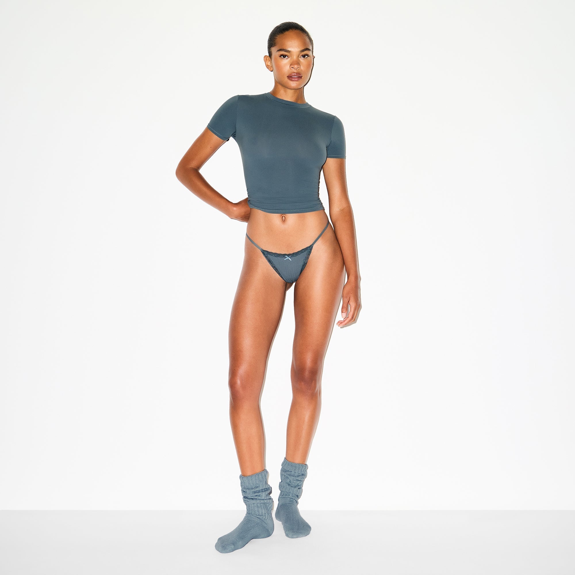 SKIMS LIGHTWEIGHT COTTON POINTELLE LACE STRING THONG | ZIRCON TONAL - Sneaker Türkiye
