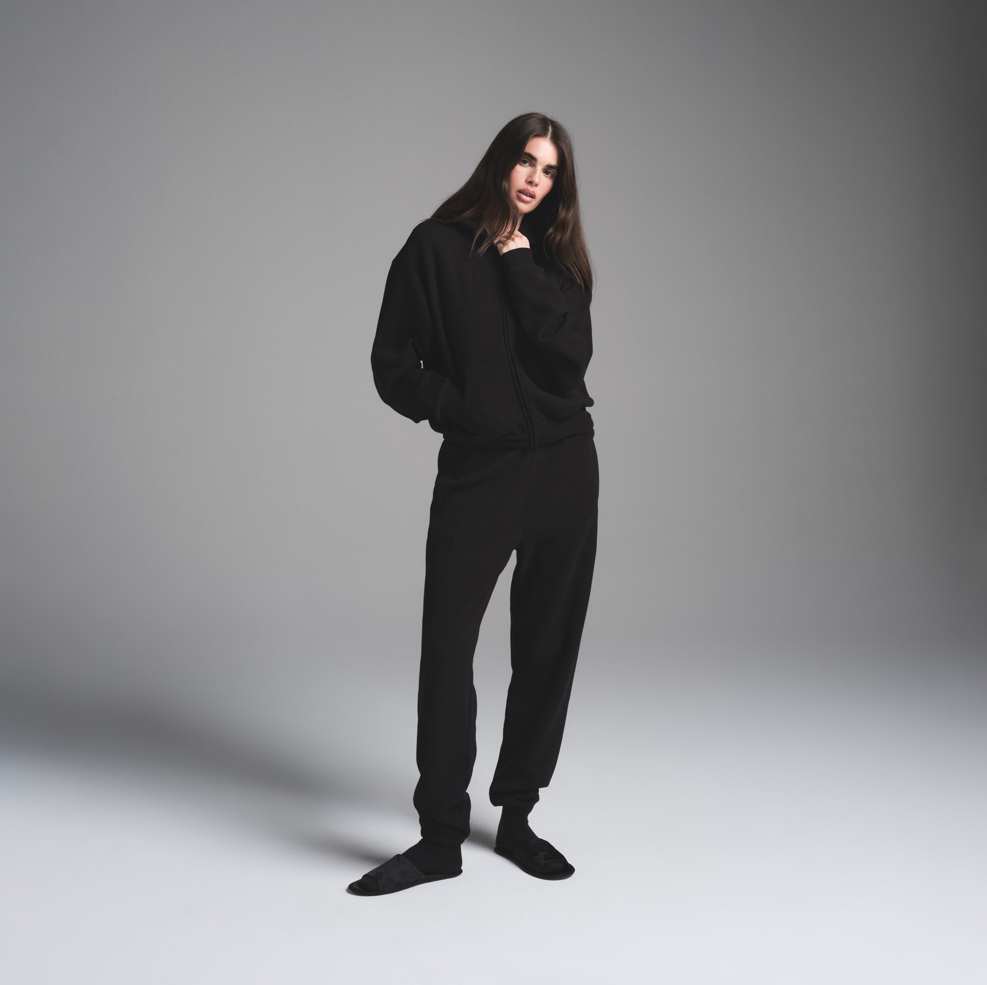 SKIMS COTTON FLEECE CLASSIC ZIP UP HOODIE | ONYX - Sneaker Türkiye