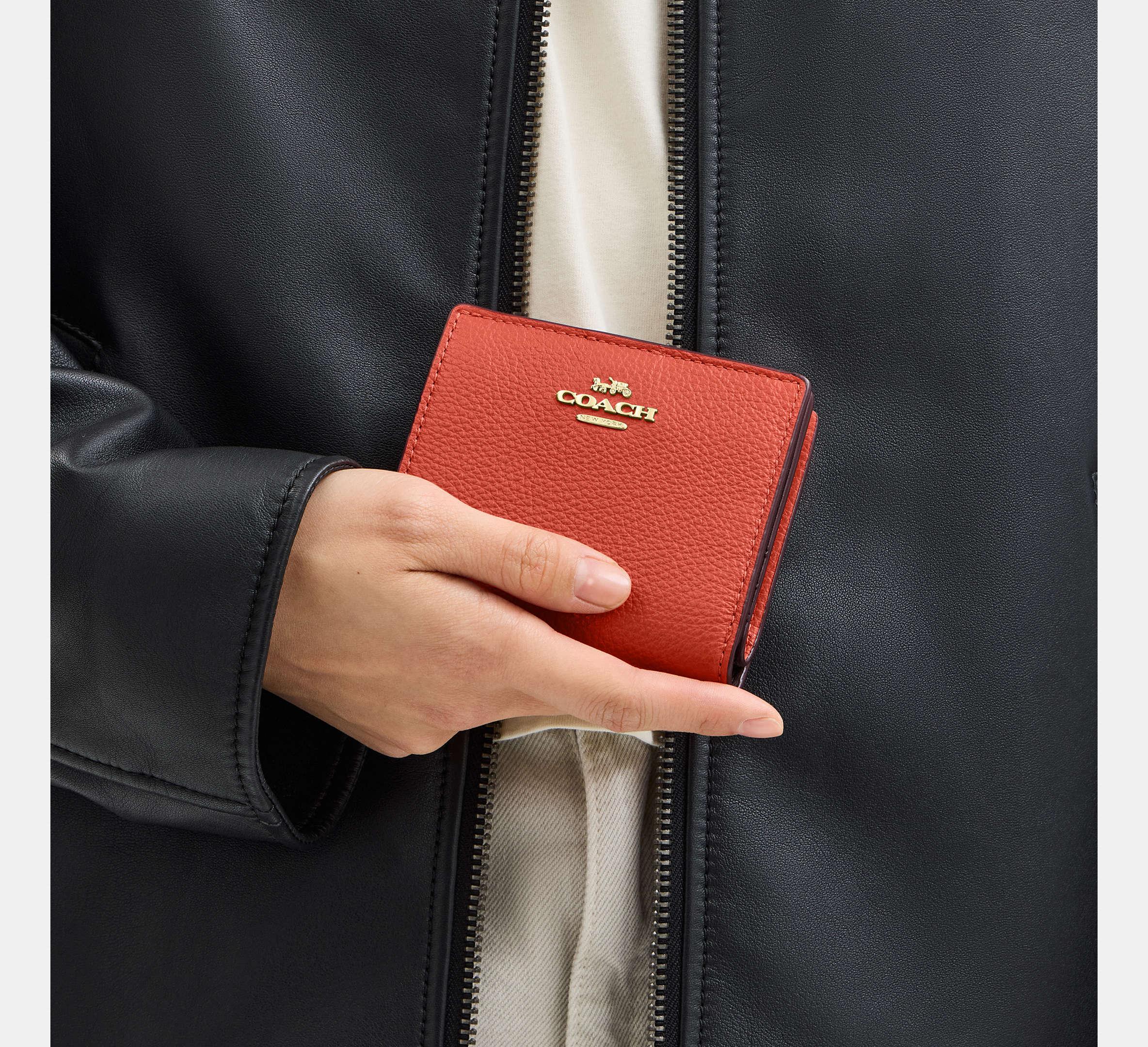 Coach Snap Wallet With Charm – Gold/Mango - Sneaker Türkiye