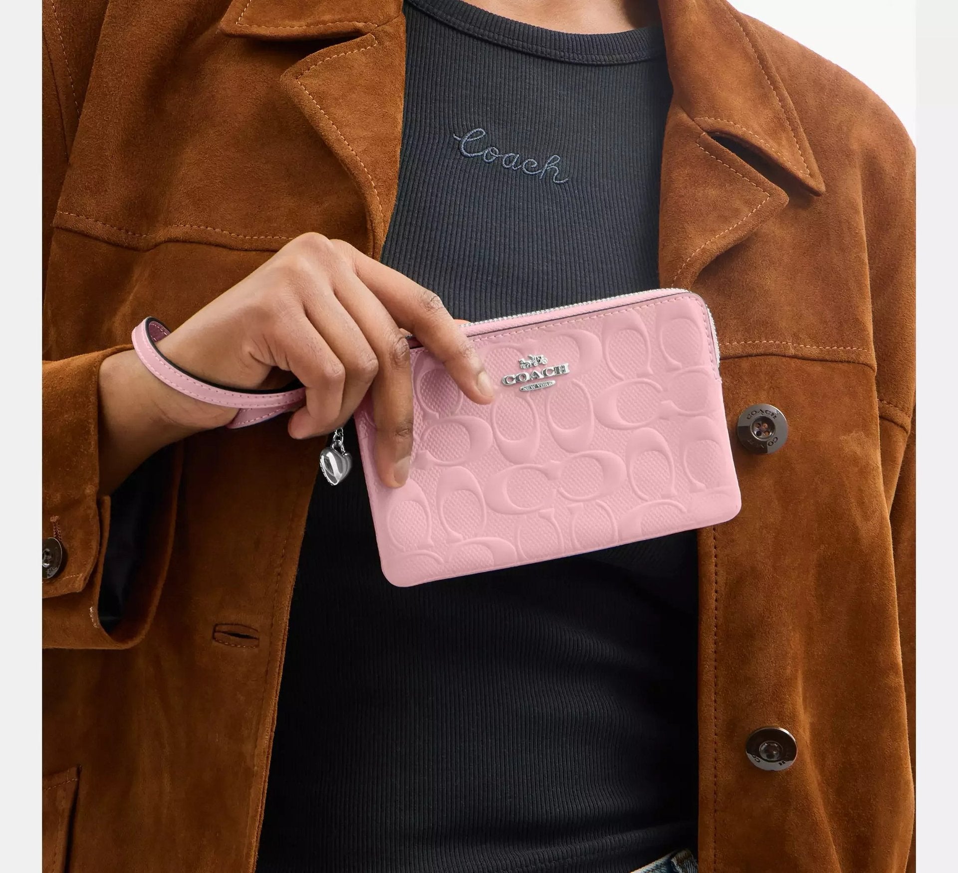 Coach Corner Zip Wristlet In Signature Leather With Heart Charm – Silver/Pink - Sneaker Türkiye