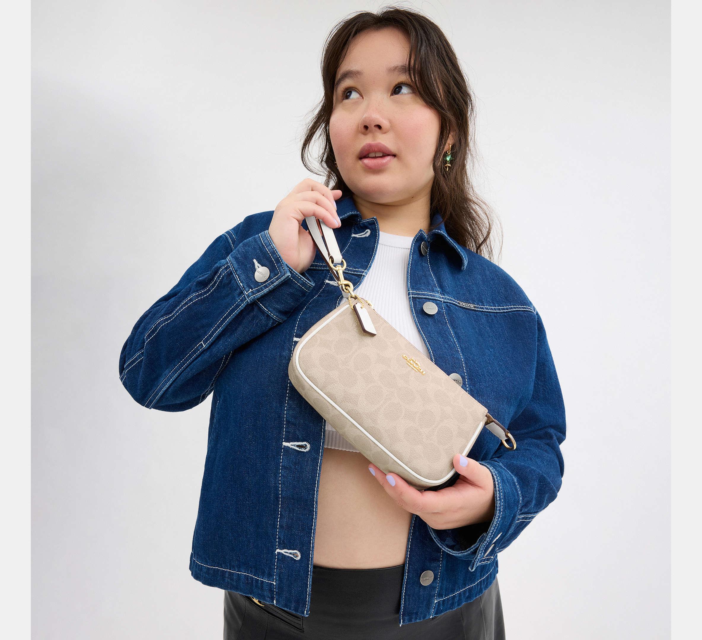 Coach Nolita 19 In Signature – Gold/Sand/Chalk - Sneaker Türkiye