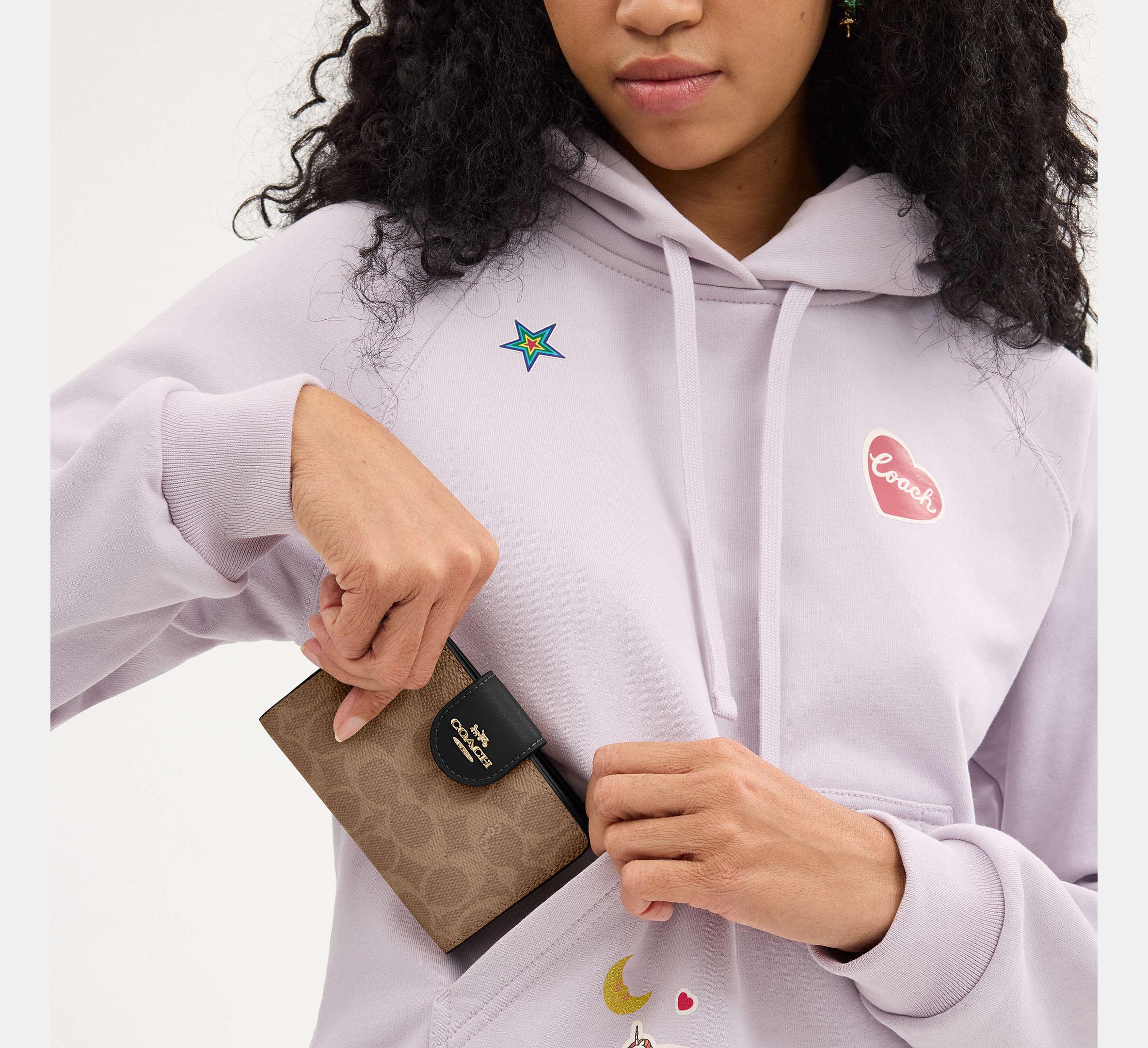 Coach Medium Corner Zip Wallet In Signature – Gold/Tan/Black - Sneaker Türkiye
