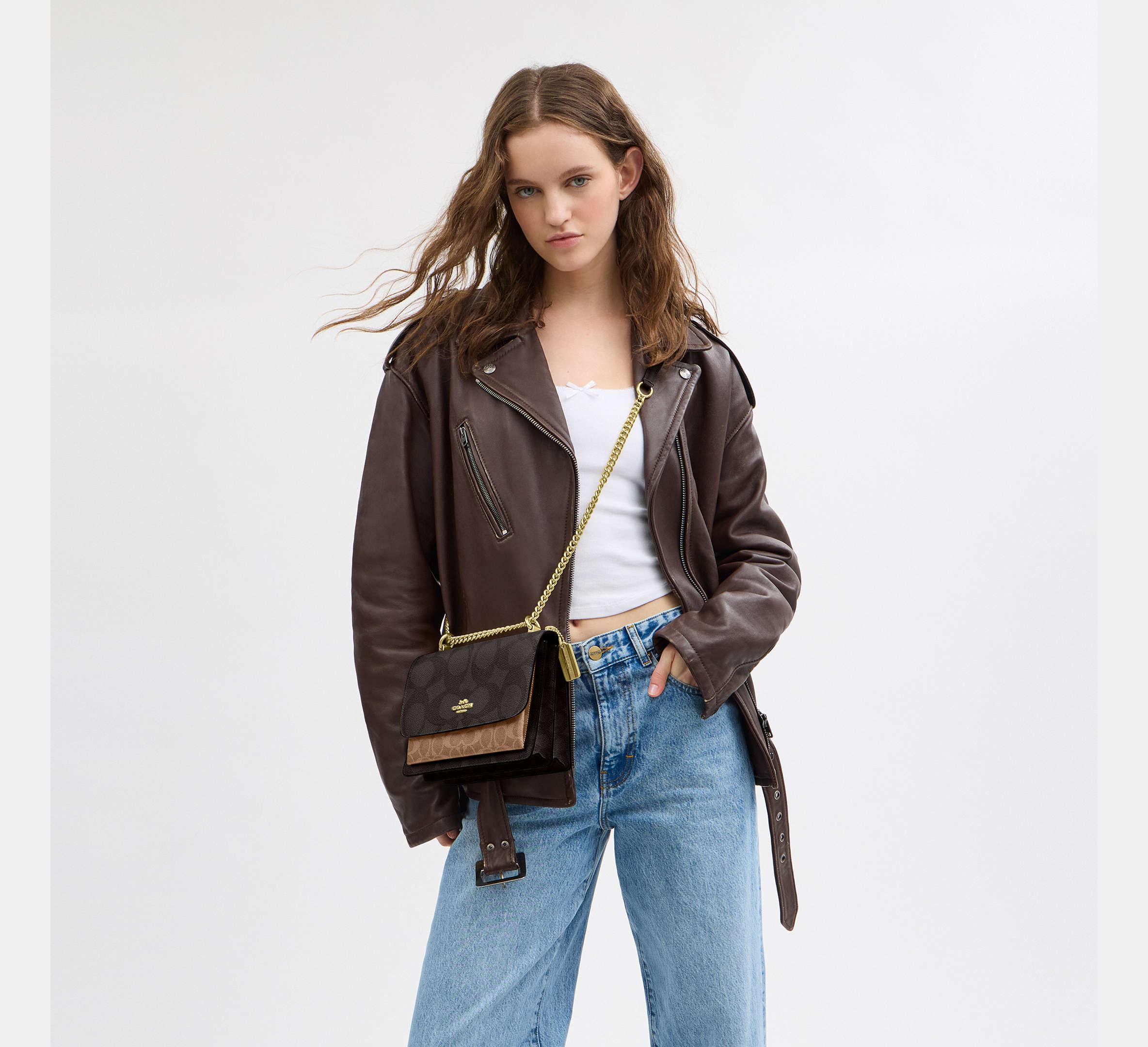 Coach Klare Crossbody Bag In Blocked Signature – Gold/Walnut/Tan - Sneaker Türkiye