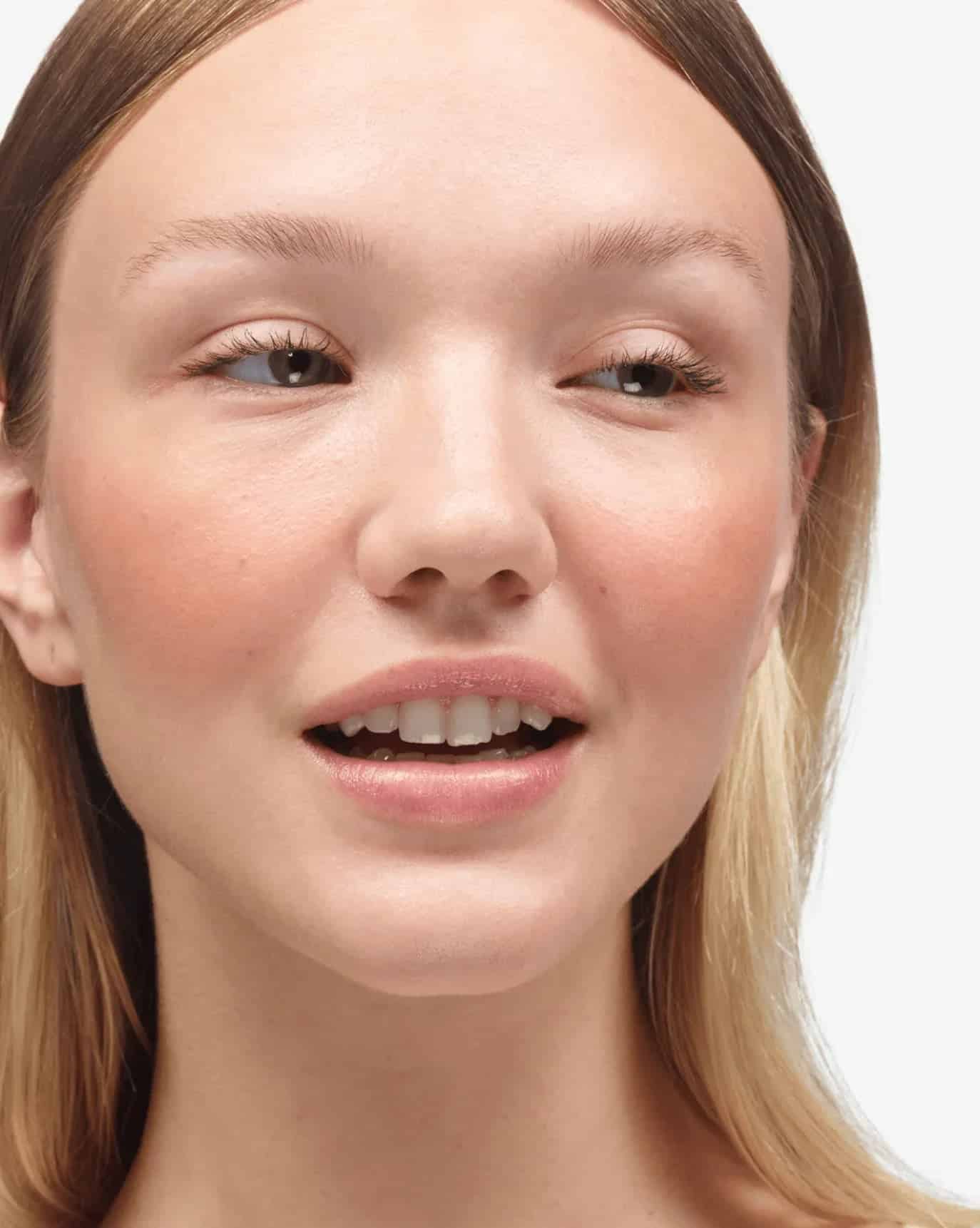 Glossier Cloud Paint – Bronzer - Sneaker Türkiye