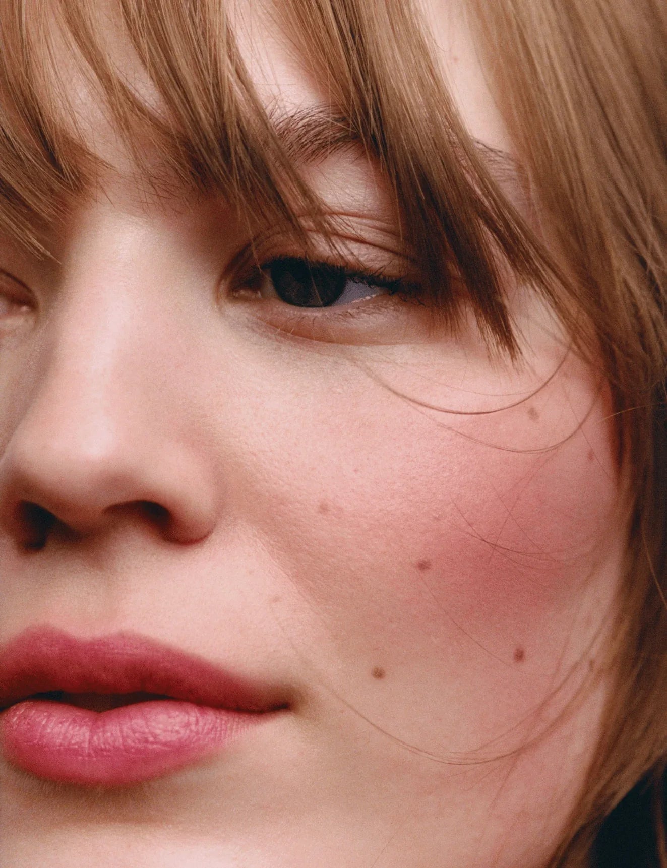Glossier Cloud Paint – Bronzer - Sneaker Türkiye