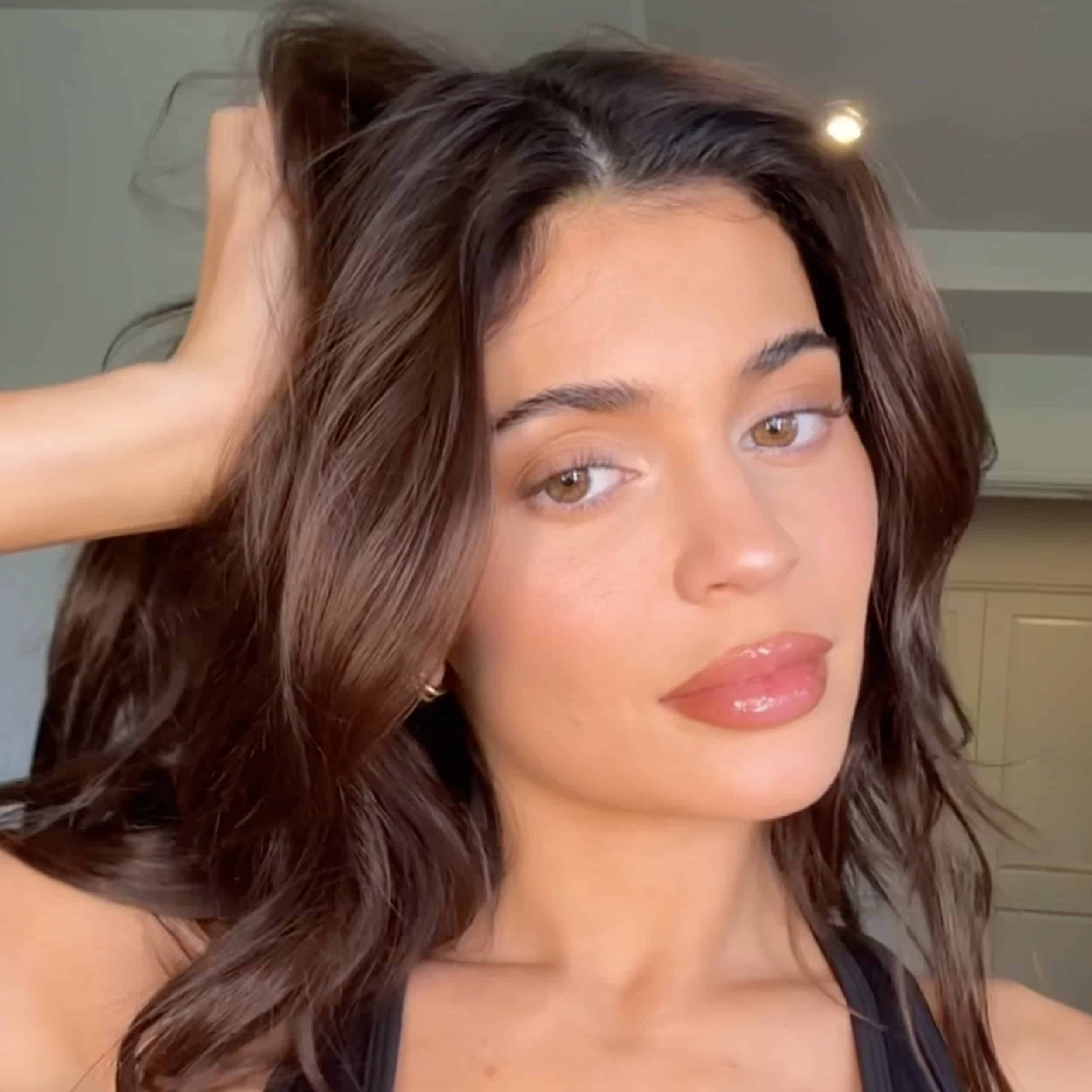 Kylie Bronzy Glam Look Bundle - Sneaker Türkiye