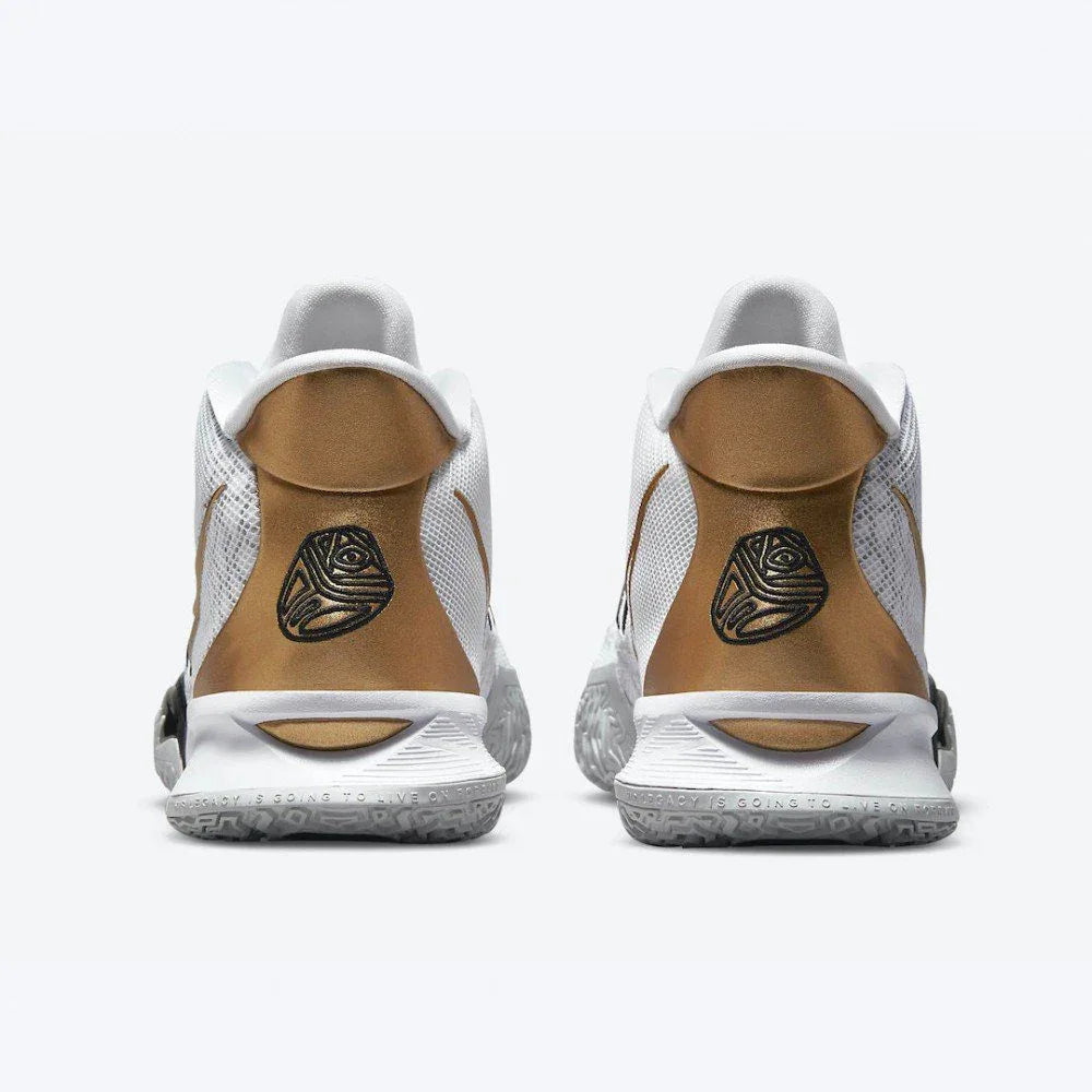 Kyrie 7 Championship yazısını büyük harflerle şöyle yazabilirsiniz: **KYRIE 7 CHAMPIONSHIP** - Sneaker Türkiye