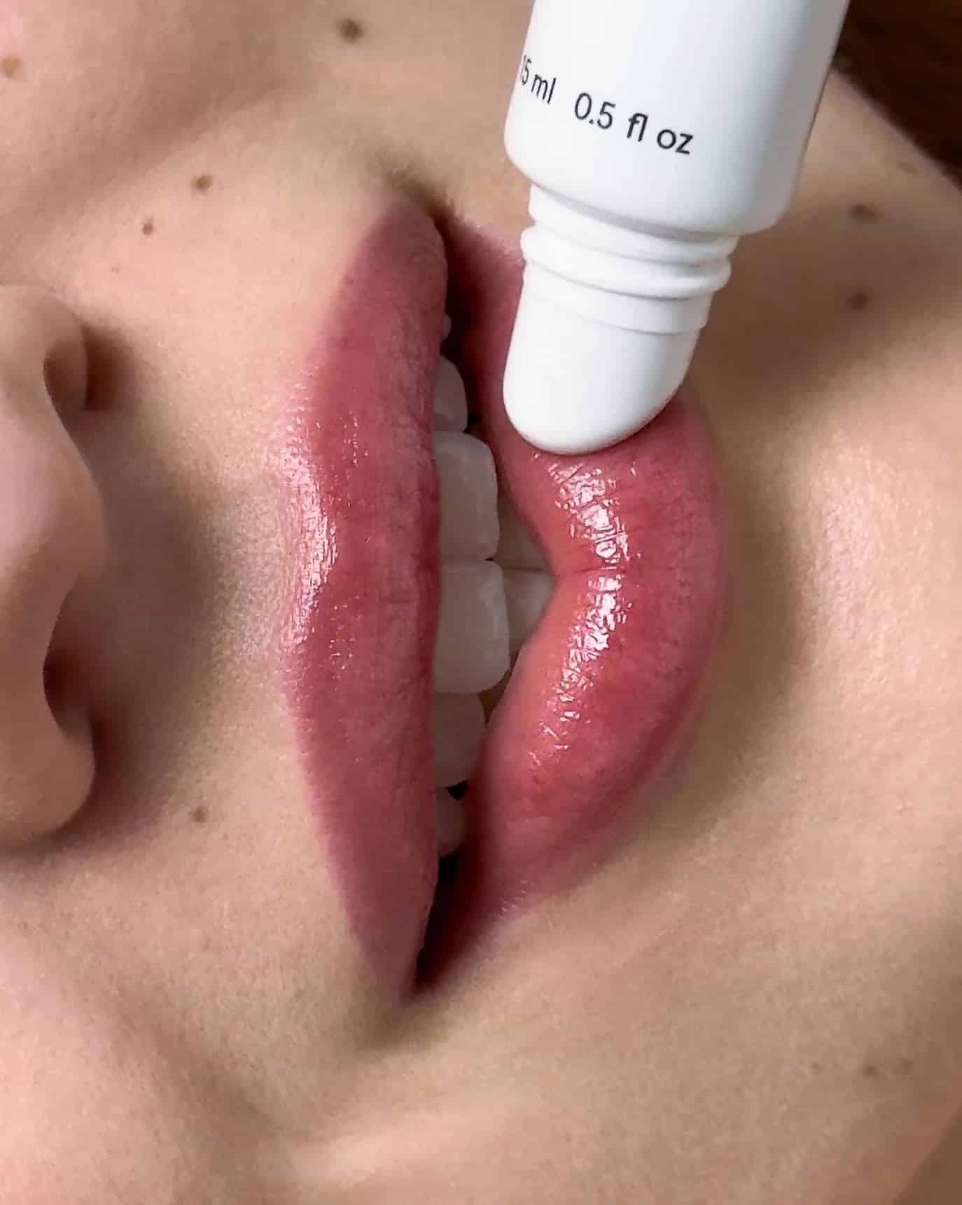 Glossier Balm Dotcom – Lip Balm - Sneaker Türkiye