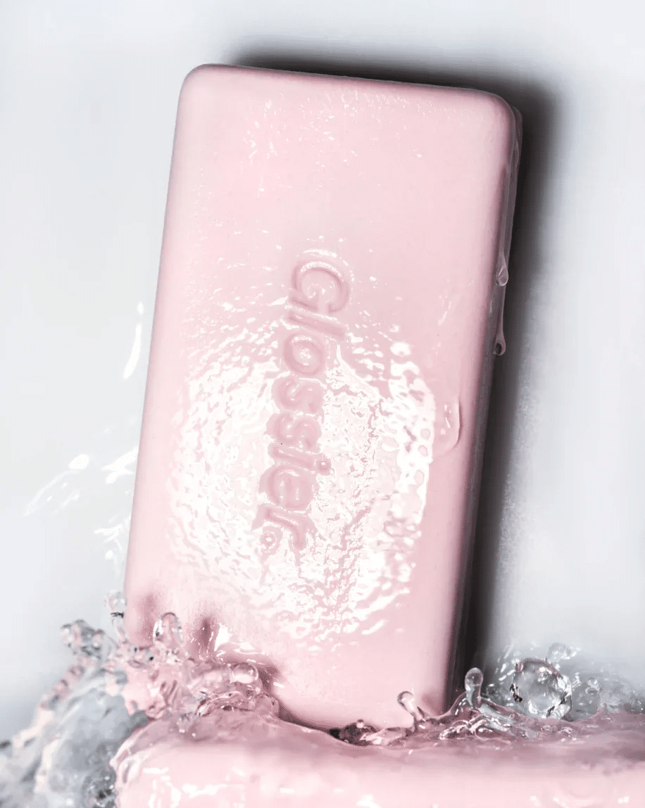 Glossier Body Hero Exfoliating Bar – Peeling Barı - Sneaker Türkiye