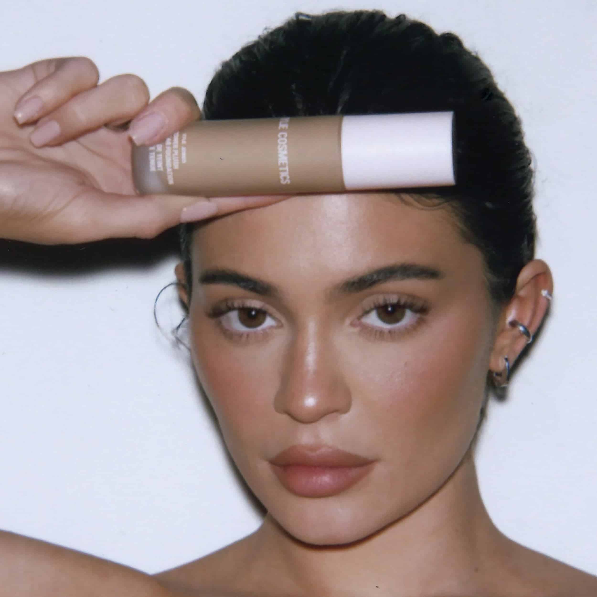 Kylie Foundation Campaign Look Bundle - Sneaker Türkiye