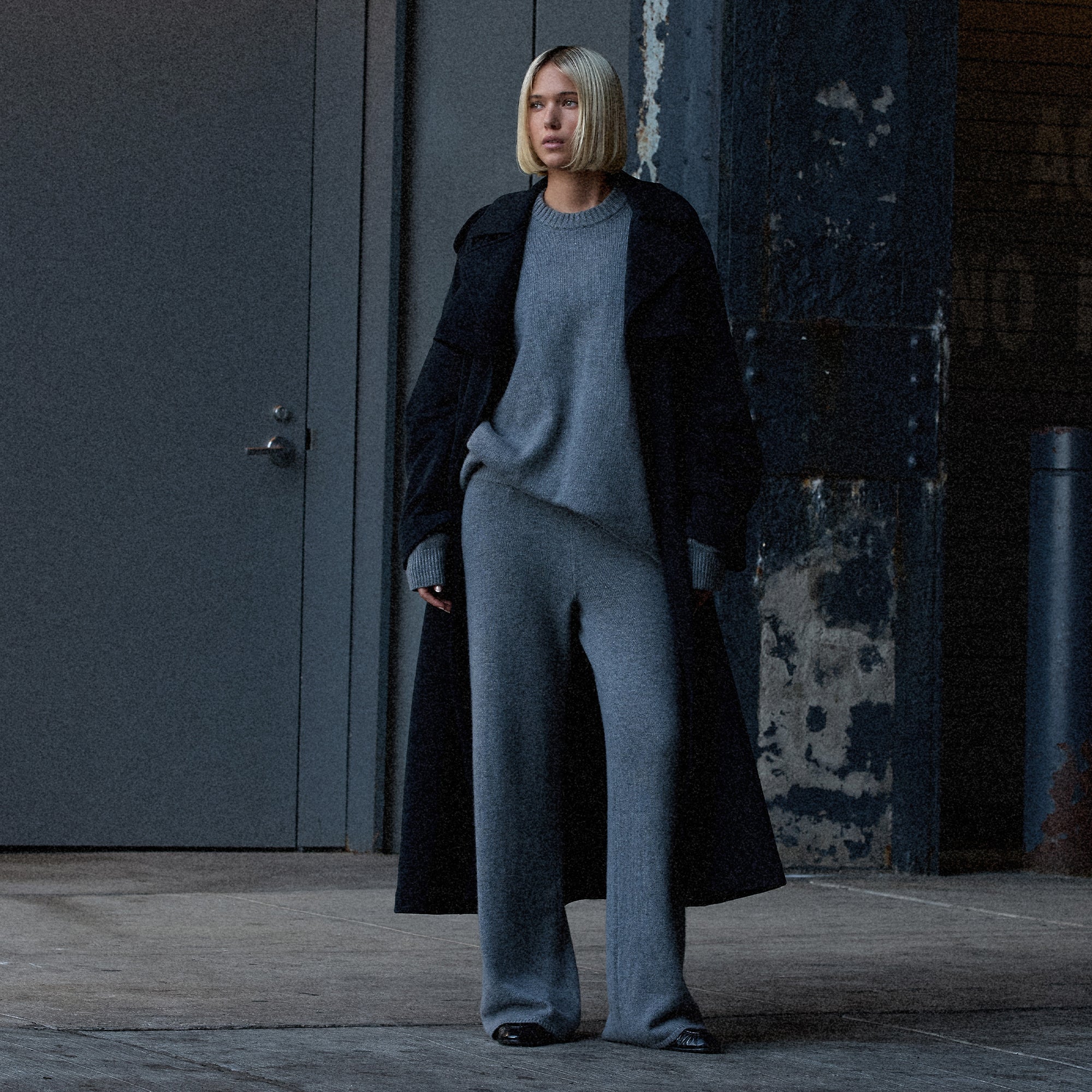 SKIMS CASHMERE OVERBedenD SWEATER | DARK HEATHER GREY - Sneaker Türkiye