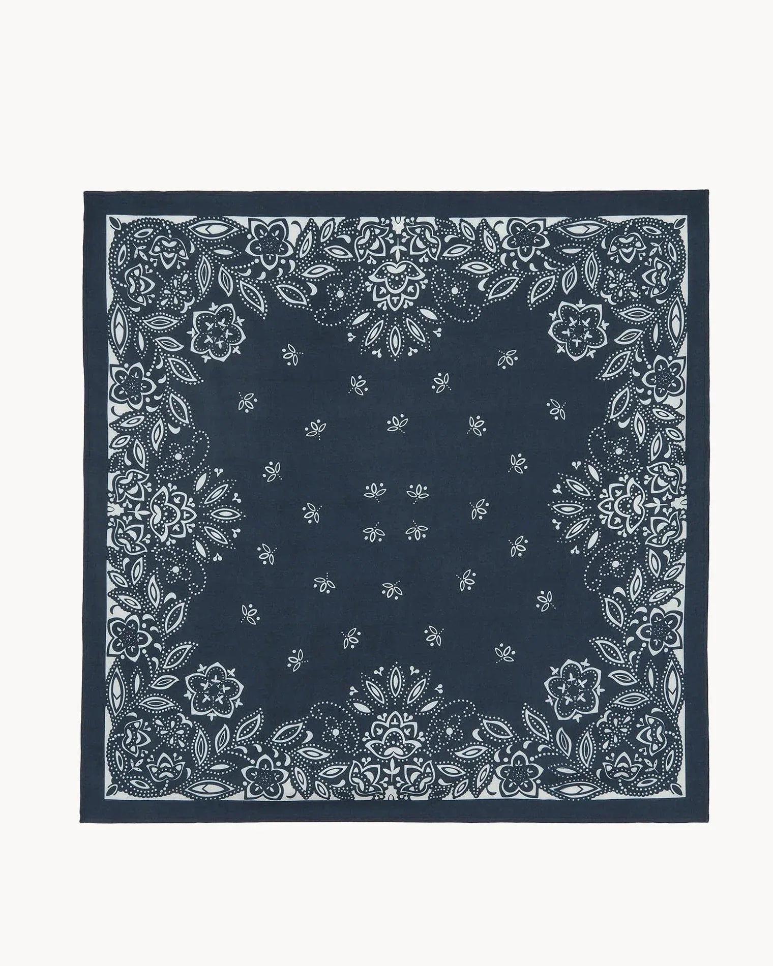KUJTEN Large Bandana Helia Black – Bandana - Sneaker Türkiye