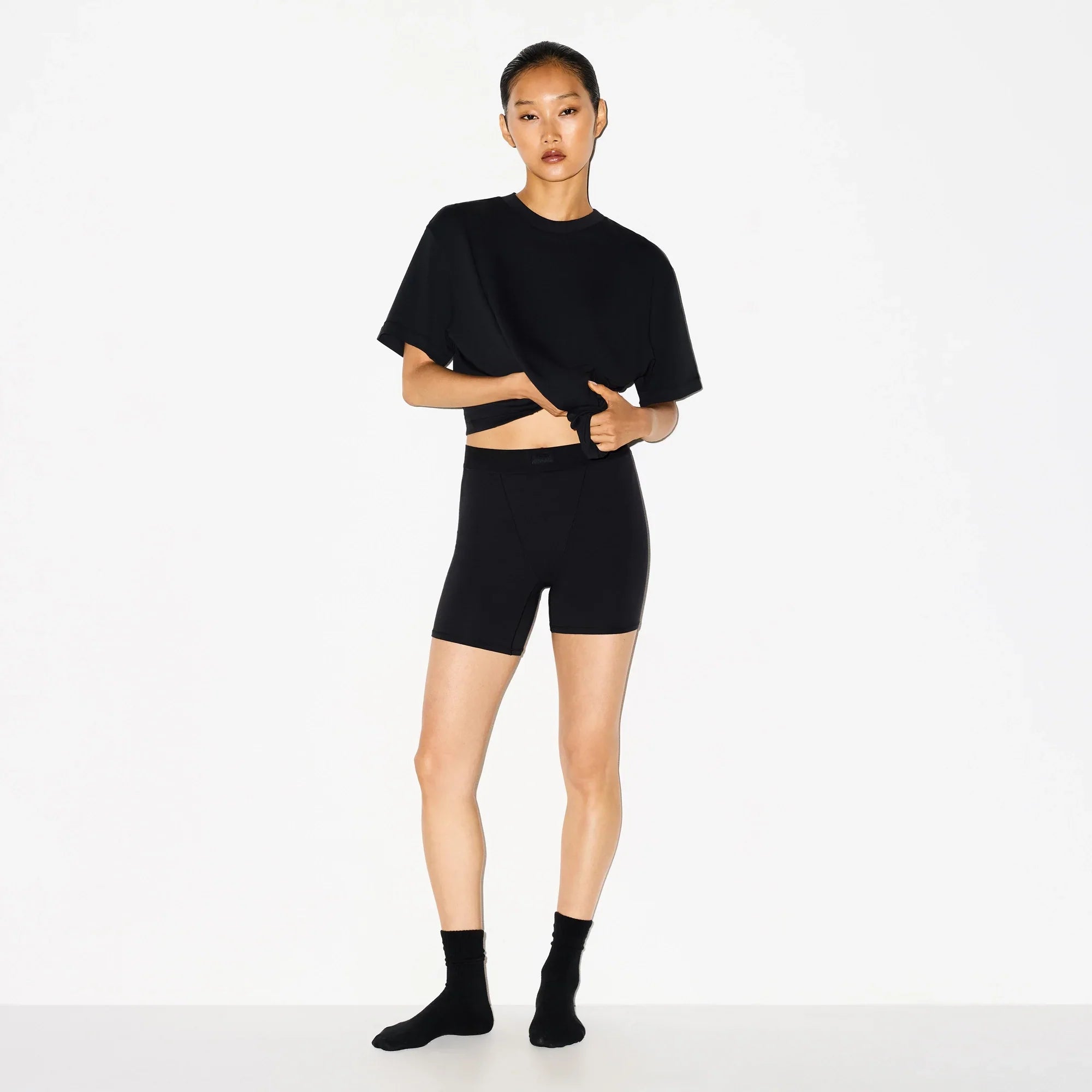 SKIMS BOYFRIEND BOXER | ONYX - Sneaker Türkiye