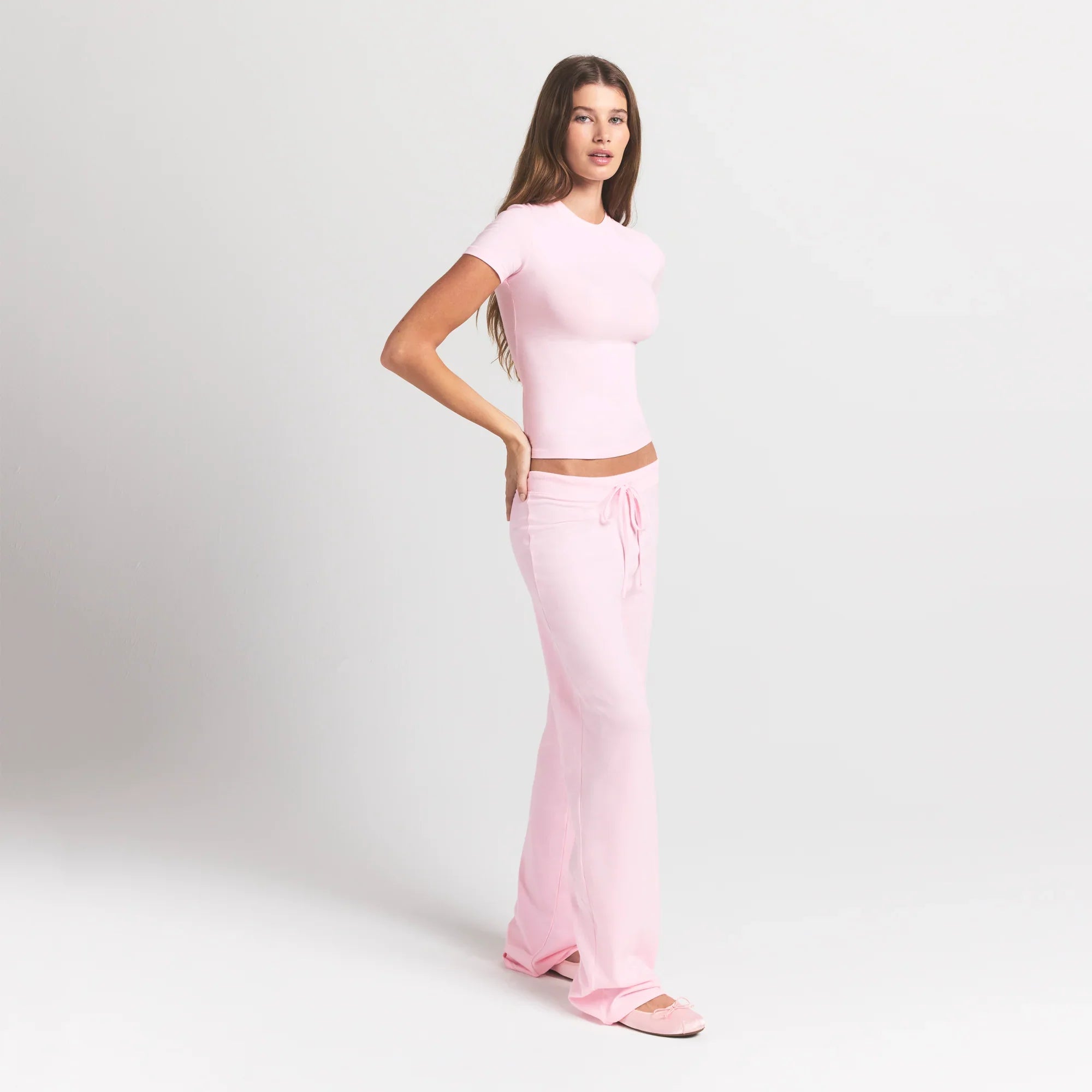 SKIMS COTTON JERSEY T-SHIRT | CHERRY BLOSSOM - Sneaker Türkiye