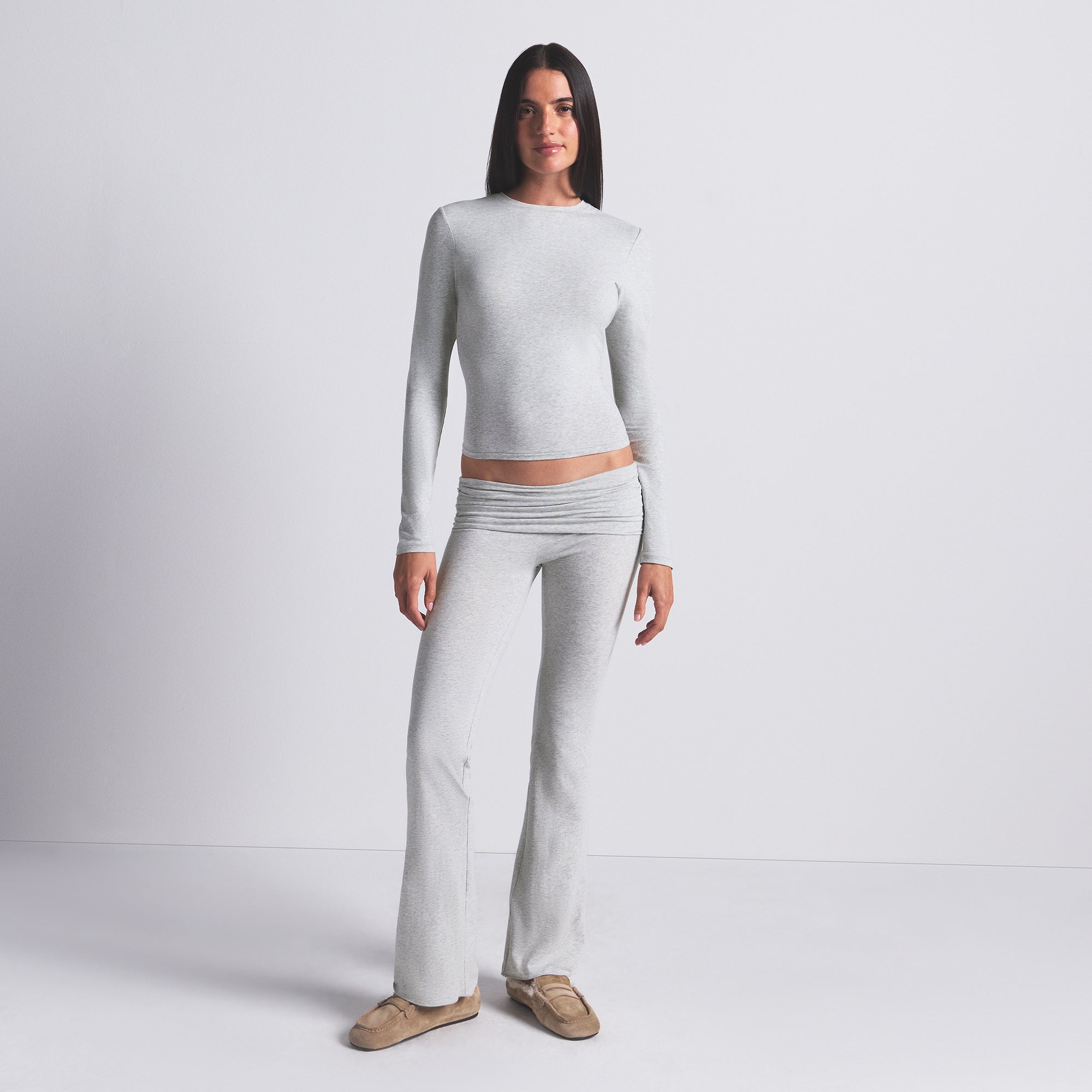 SKIMS COTTON JERSEY LONG SLEEVE T-SHIRT | LIGHT HEATHER GREY - Sneaker Türkiye