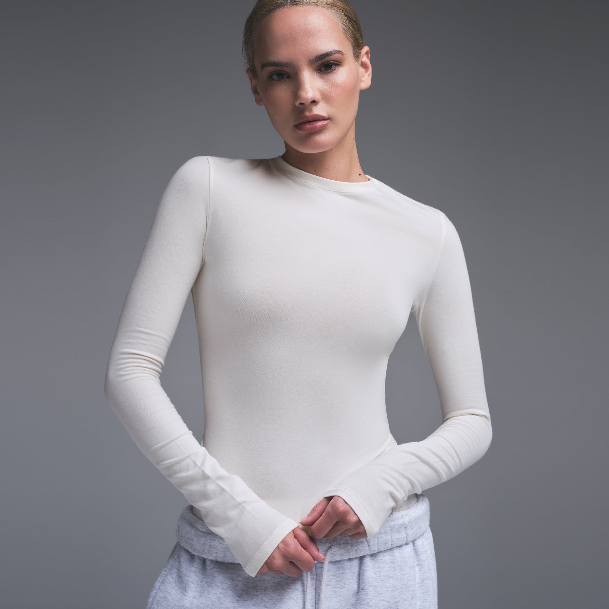 SKIMS COTTON JERSEY LONG SLEEVE T-SHIRT | MARBLE - Sneaker Türkiye