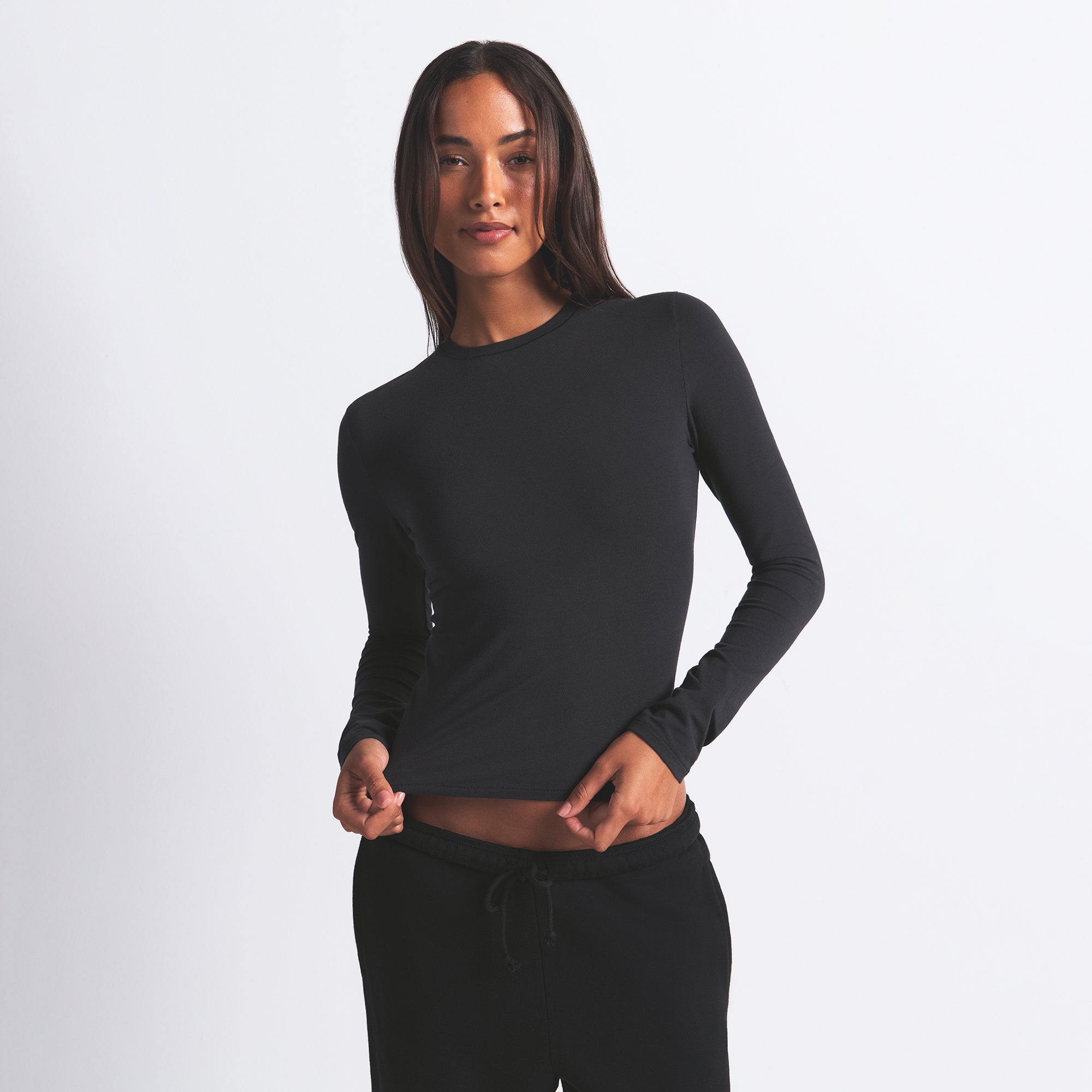 SKIMS COTTON JERSEY LONG SLEEVE T-SHIRT | SOOT - Sneaker Türkiye