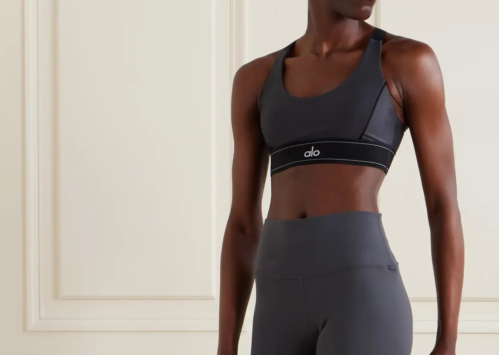 Alo Yoga Airlift Suit Up Sports Bra Anthracite Black - Sneaker Türkiye