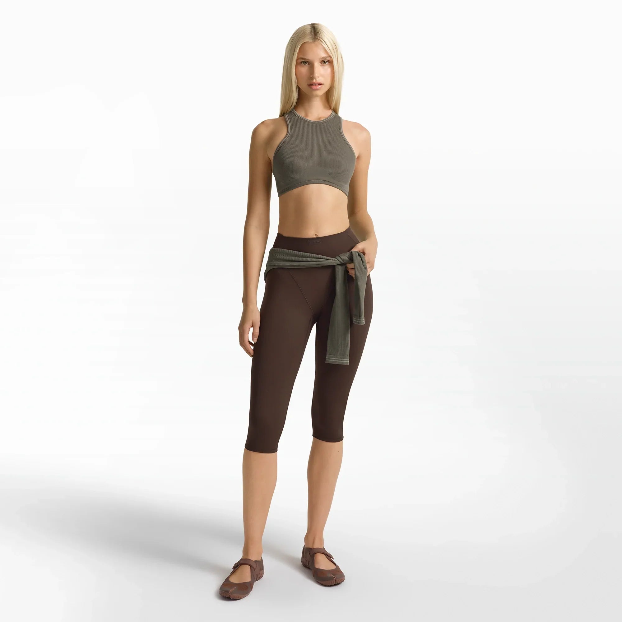 NikeSKIMS RIBBED SEAMLESS RACER FRONT BRA | DUSTY OAKMOSS - Sneaker Türkiye
