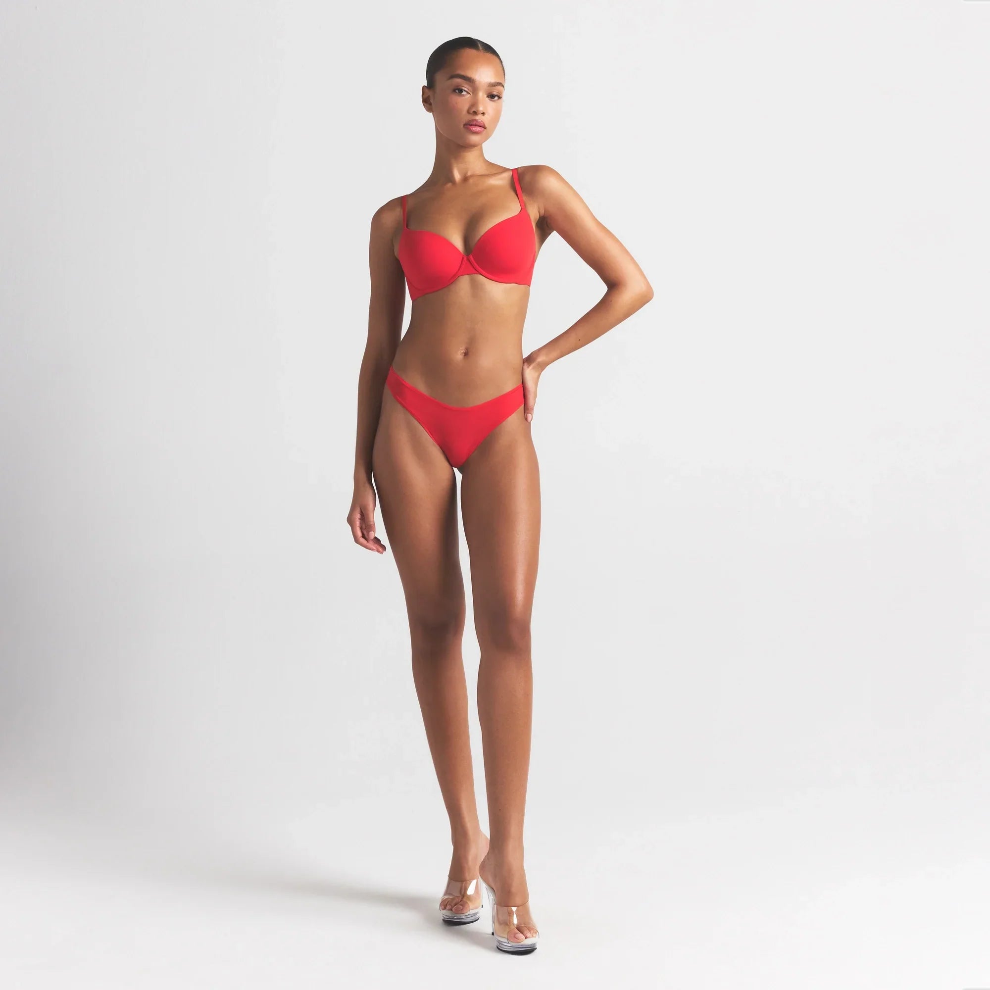 SKIMS FITS EVERYBODY T-SHIRT BRA | CHERRY - Sneaker Türkiye