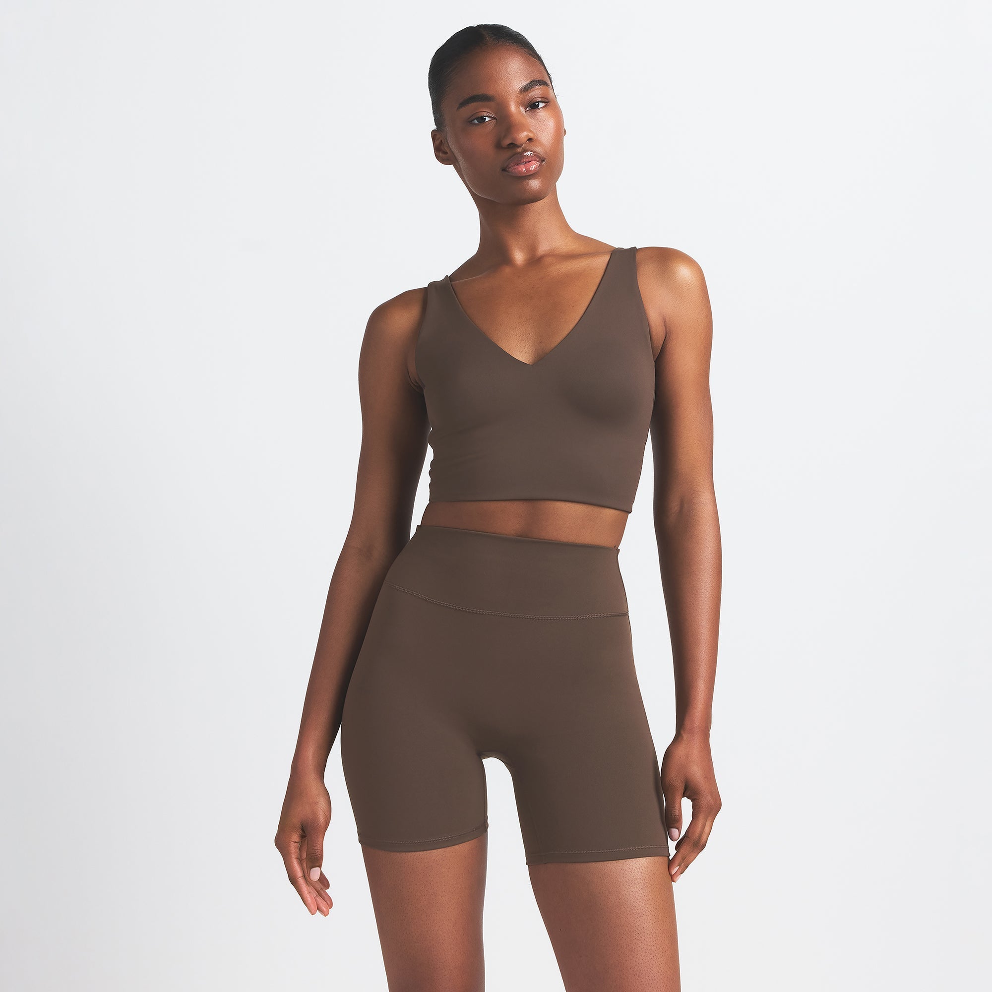 NikeSKIMS MATTE V-NECK BRA TOP | DARK SEPIA - Sneaker Türkiye