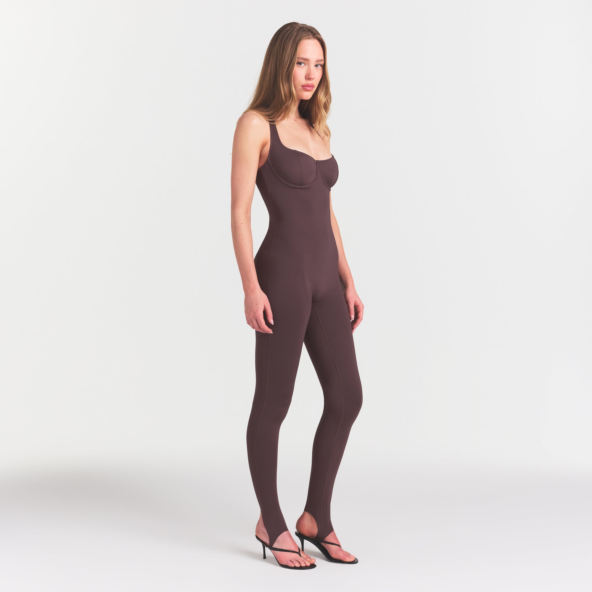 SKIMS BODY HALTER STIRRUP CATSUIT | RAISIN - Sneaker Türkiye