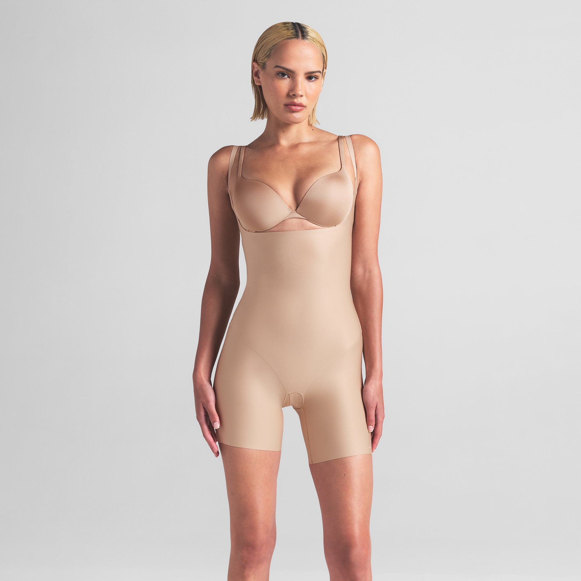SKIMS BODY CORE SCULPT OPEN BUST MID THIGH BODYSUIT | CLAY - Sneaker Türkiye