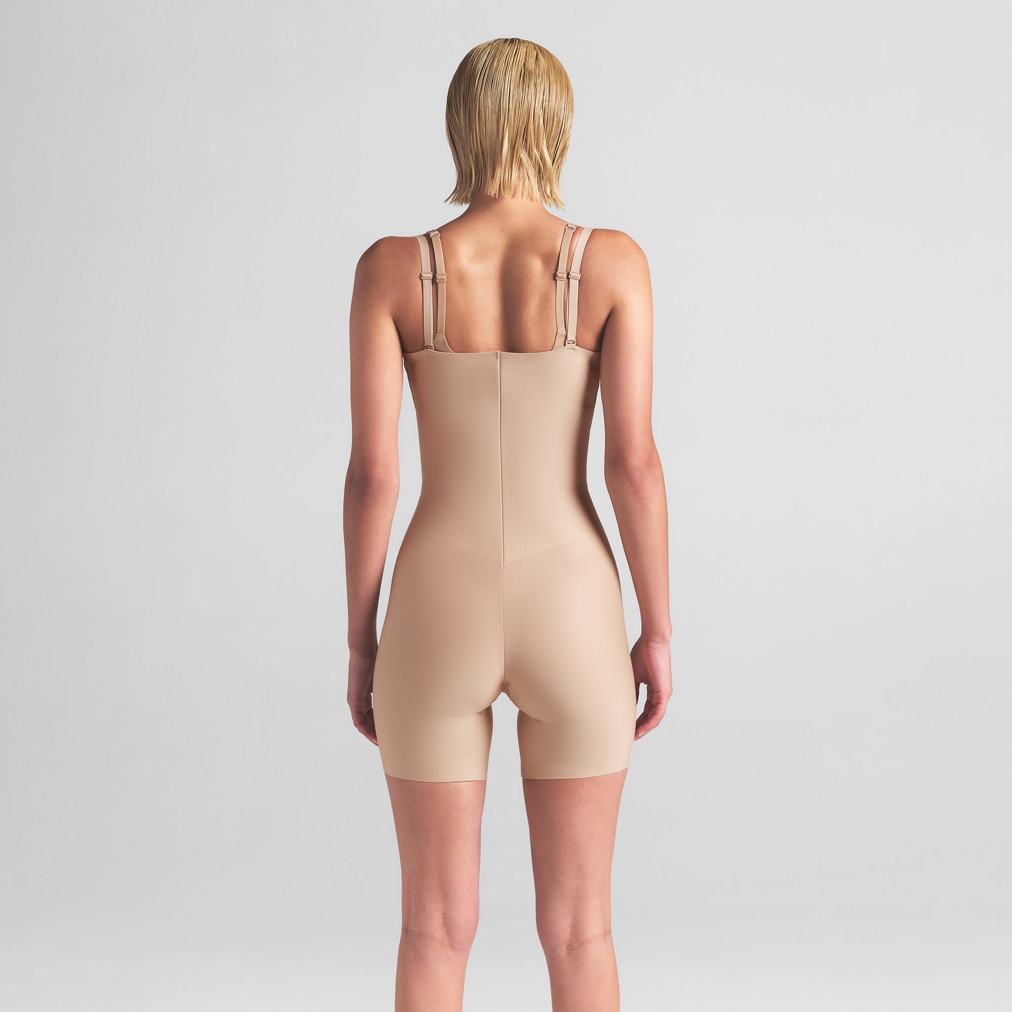 SKIMS BODY CORE SCULPT OPEN BUST MID THIGH BODYSUIT | CLAY - Sneaker Türkiye