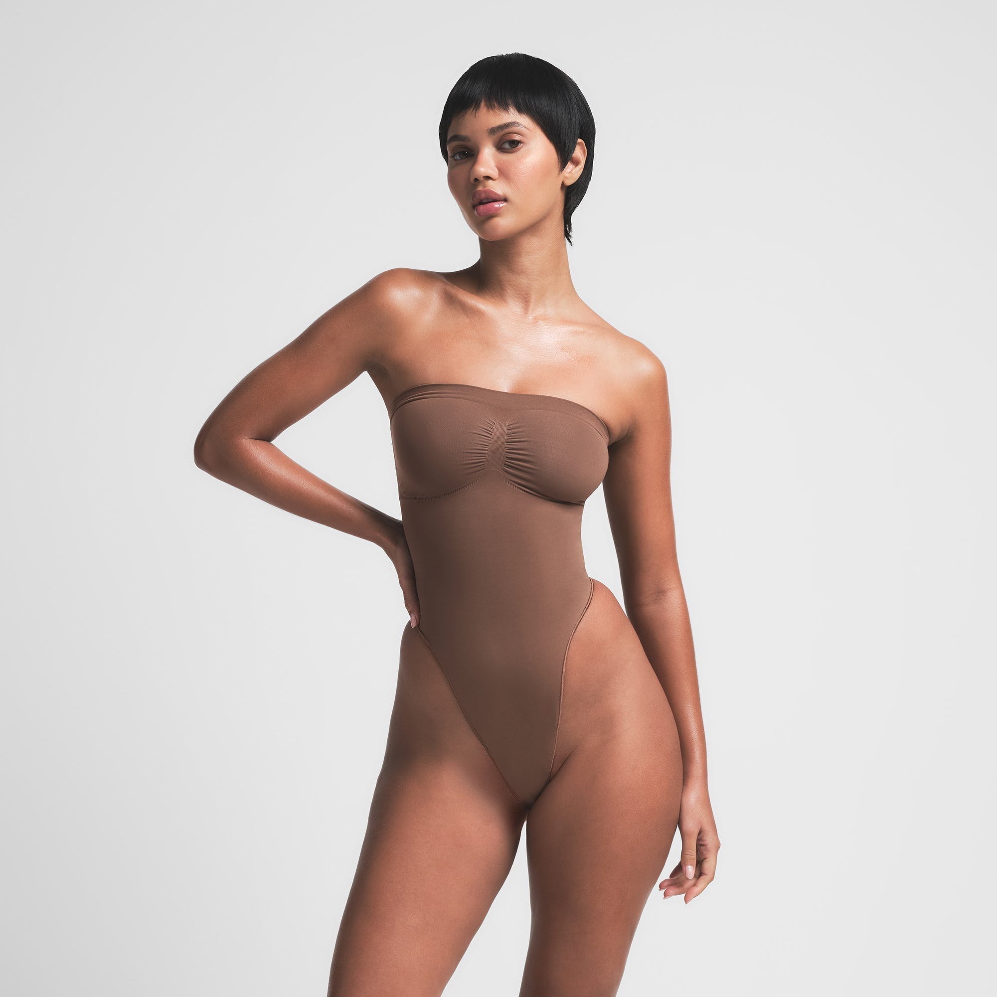 SKIMS SEAMLESS SCULPT STRAPLESS THONG BODYSUIT | JASPER - Sneaker Türkiye