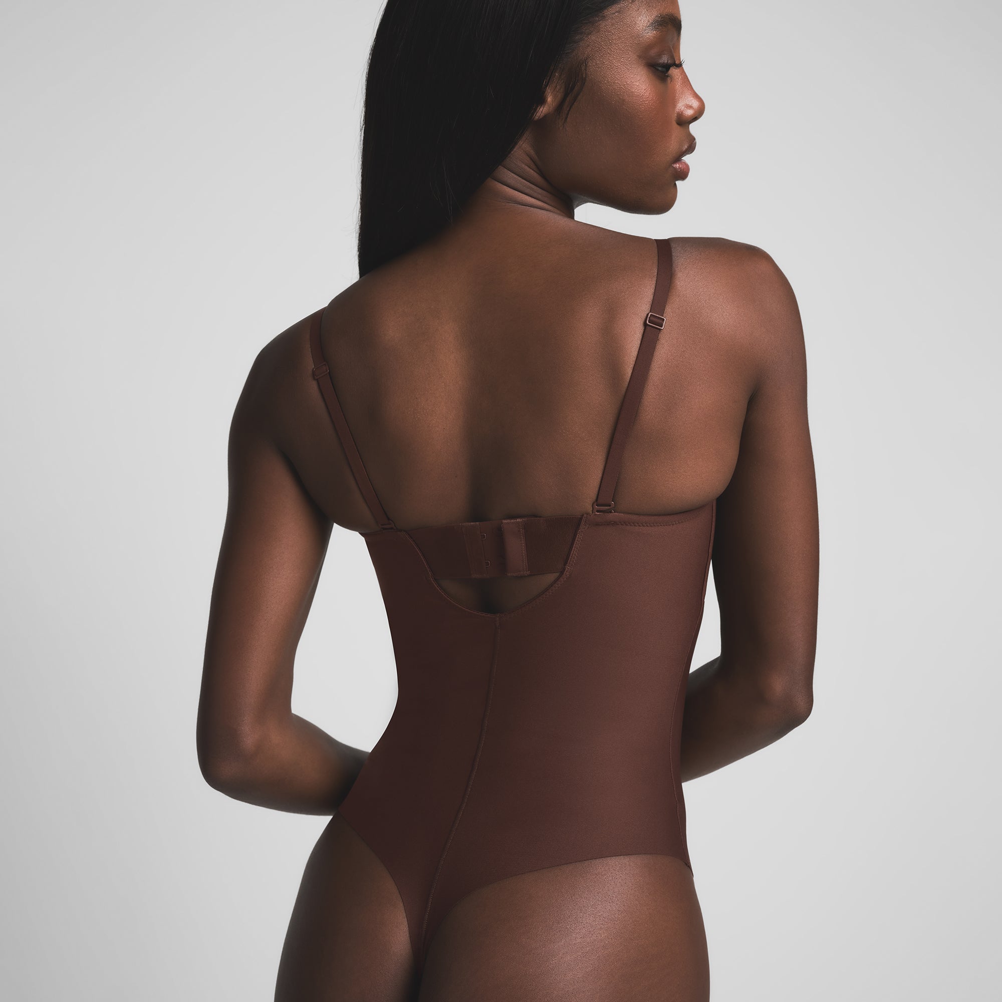 SKIMS BODY UNDERWIRE THONG BODYSUIT | COCOA - Sneaker Türkiye