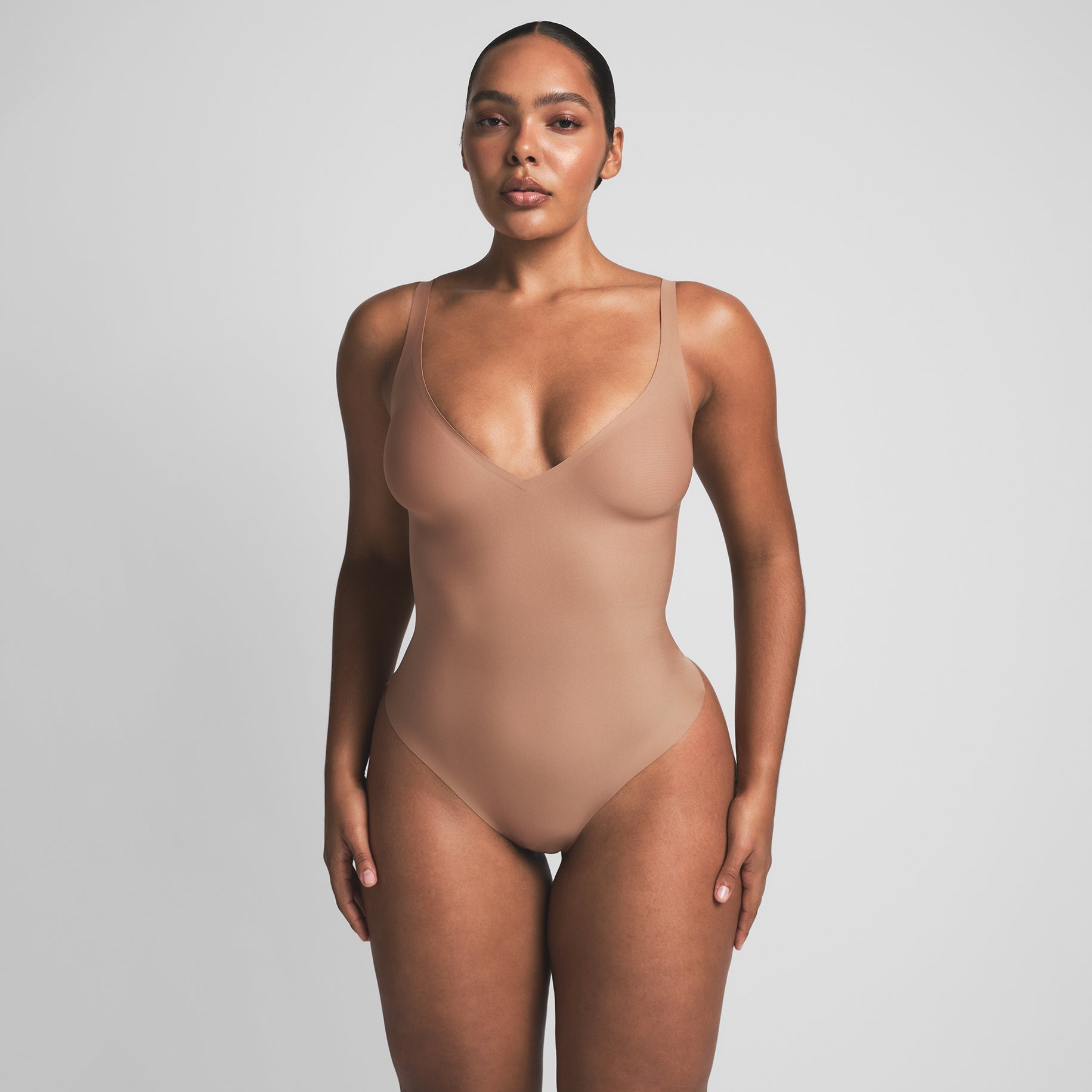 SKIMS BODY UNLINED PLUNGE THONG BODYSUIT | SIENNA - Sneaker Türkiye