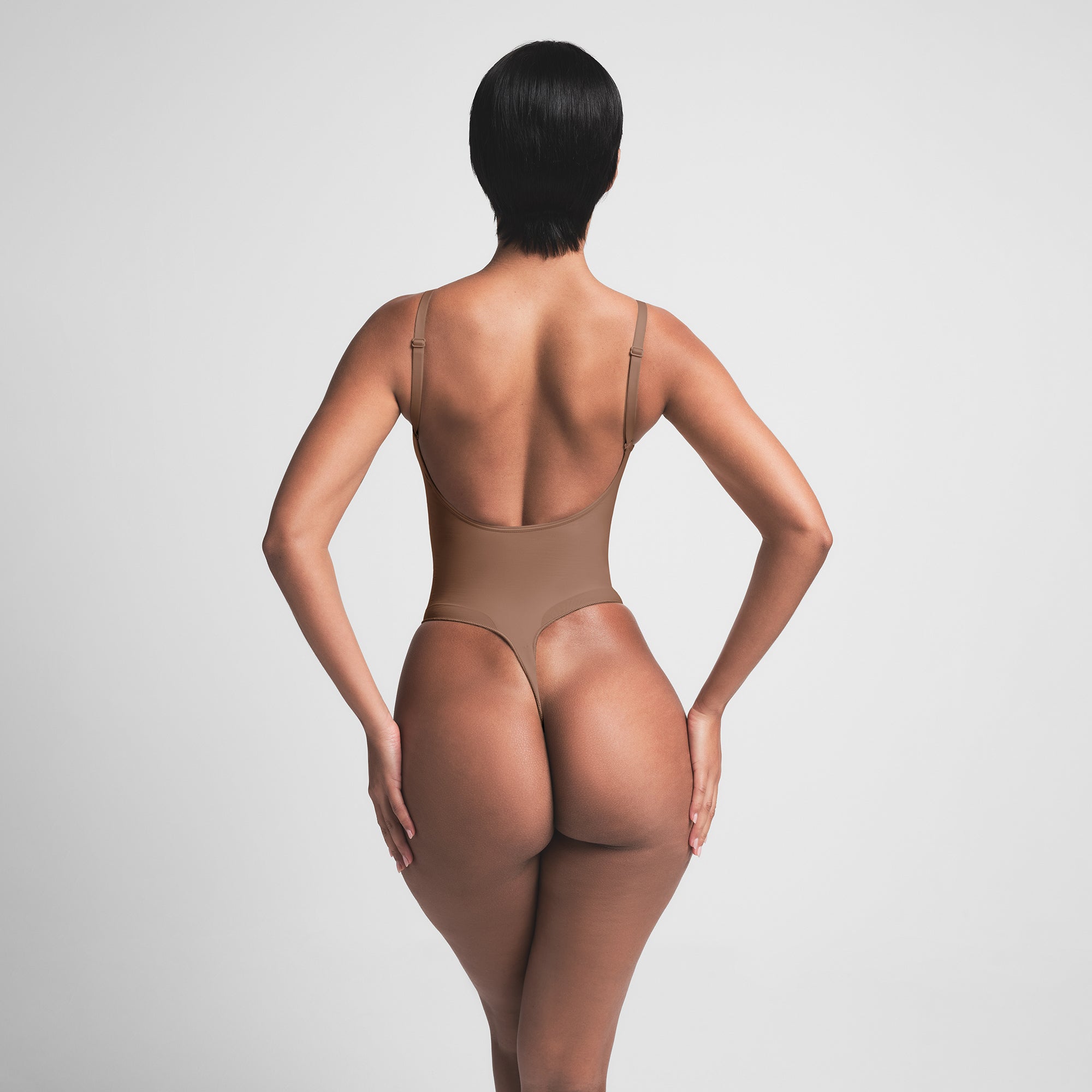 SKIMS SEAMLESS SCULPT LOW BACK THONG BODYSUIT | JASPER - Sneaker Türkiye
