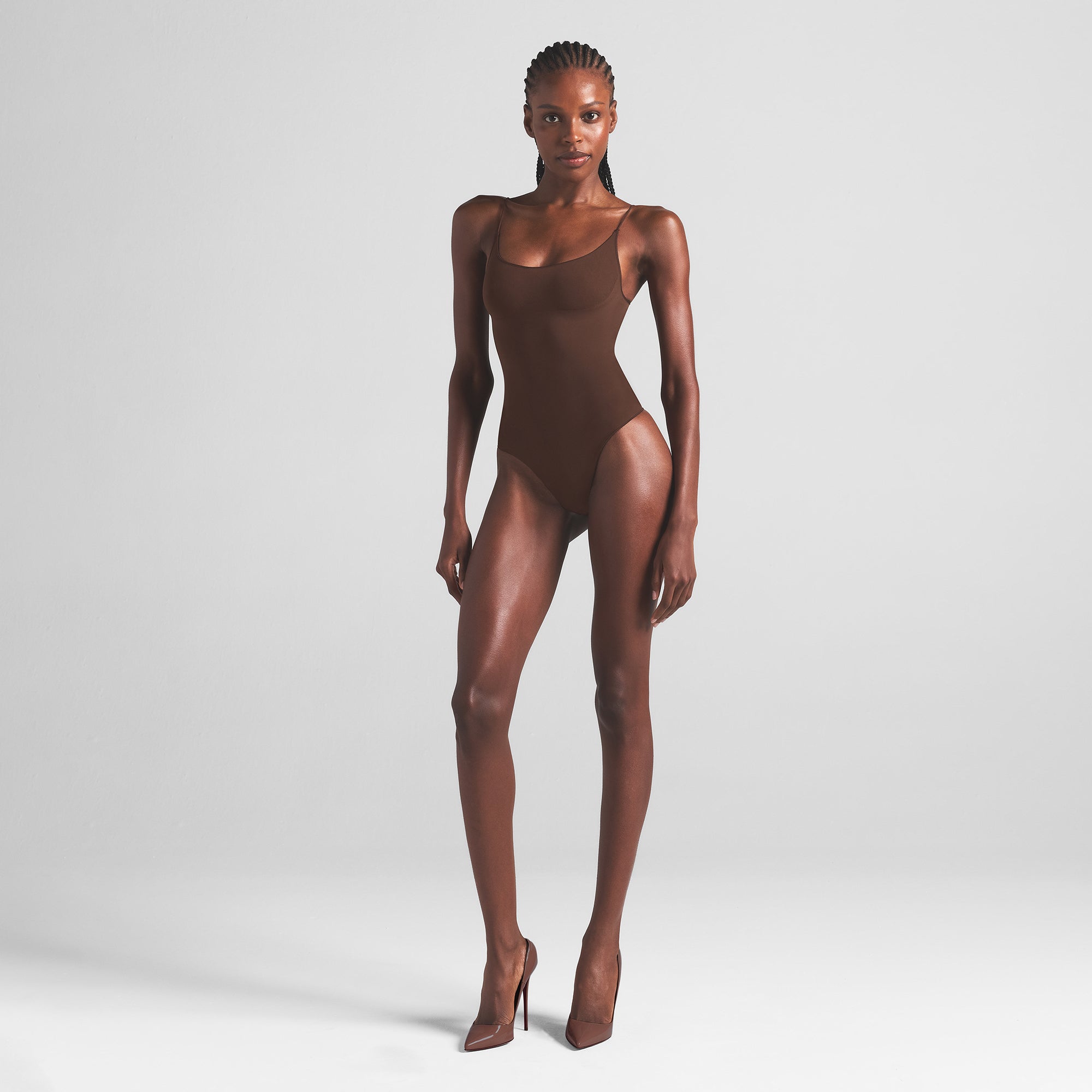 SKIMS SHEER SEAMLESS THONG BODYSUIT | COCOA - Sneaker Türkiye
