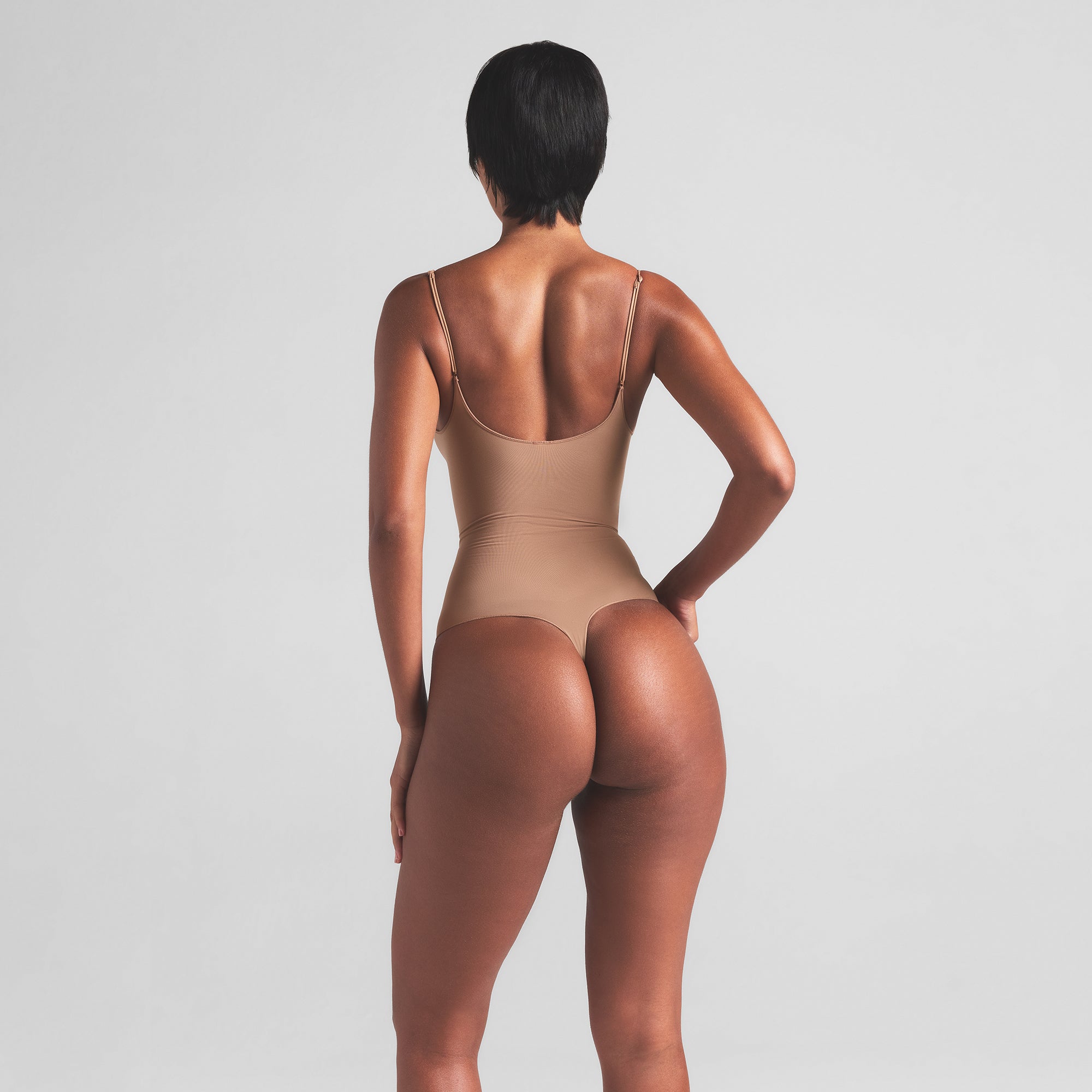 SKIMS SHEER SEAMLESS THONG BODYSUIT | SIENNA - Sneaker Türkiye