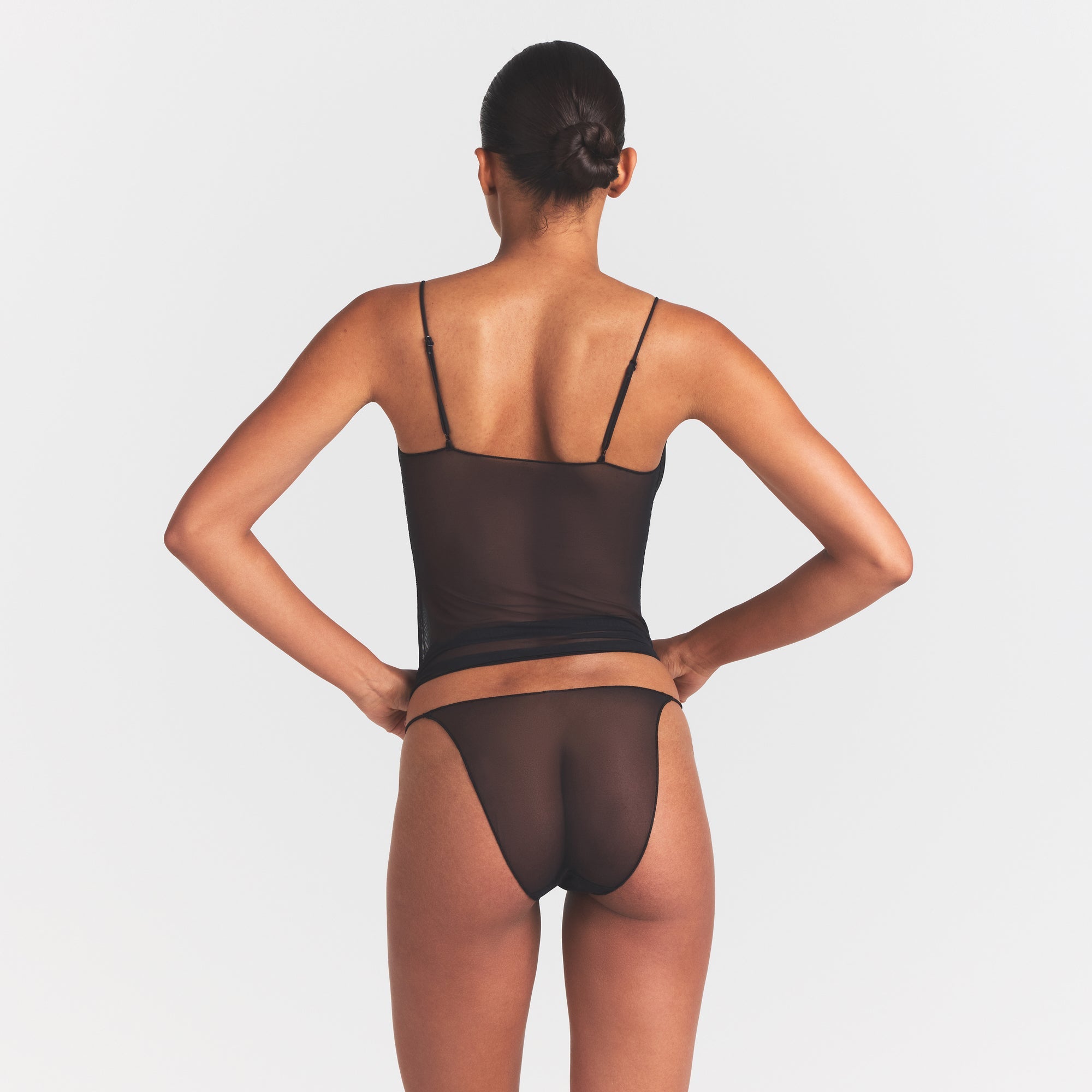 SKIMS ULTRA FINE MESH STRING BIKINI | OBSIDIAN - Sneaker Türkiye