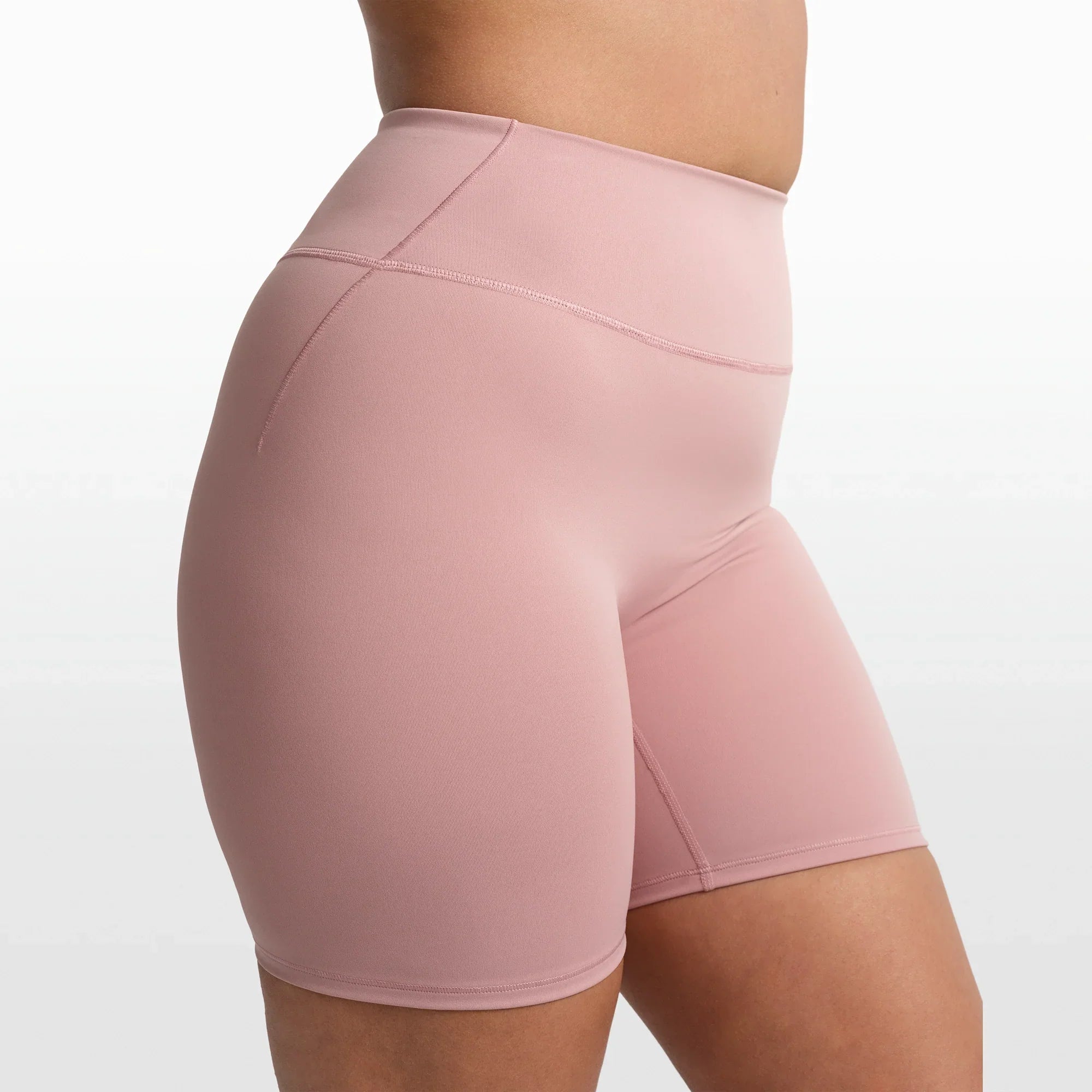 NikeSKIMS MATTE 5″ BIKER SHORT | HIMALAYAN - Sneaker Türkiye