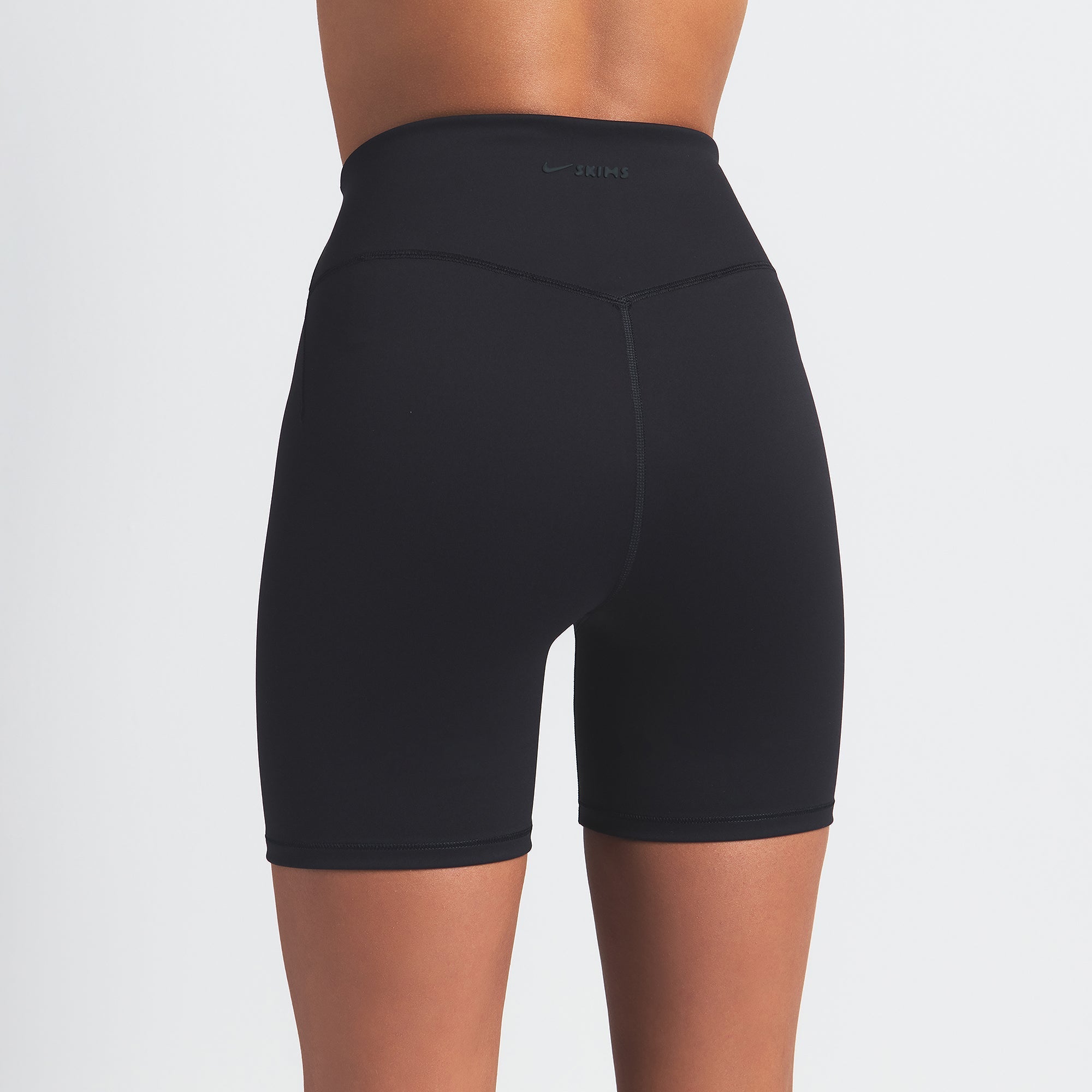 NikeSKIMS MATTE 5″ BIKER SHORT | OBSIDIAN - Sneaker Türkiye