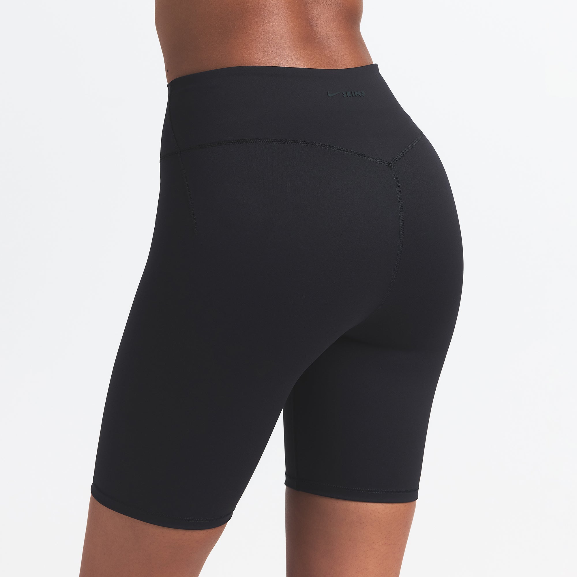 NikeSKIMS MATTE 7″ BIKER SHORT | OBSIDIAN - Sneaker Türkiye