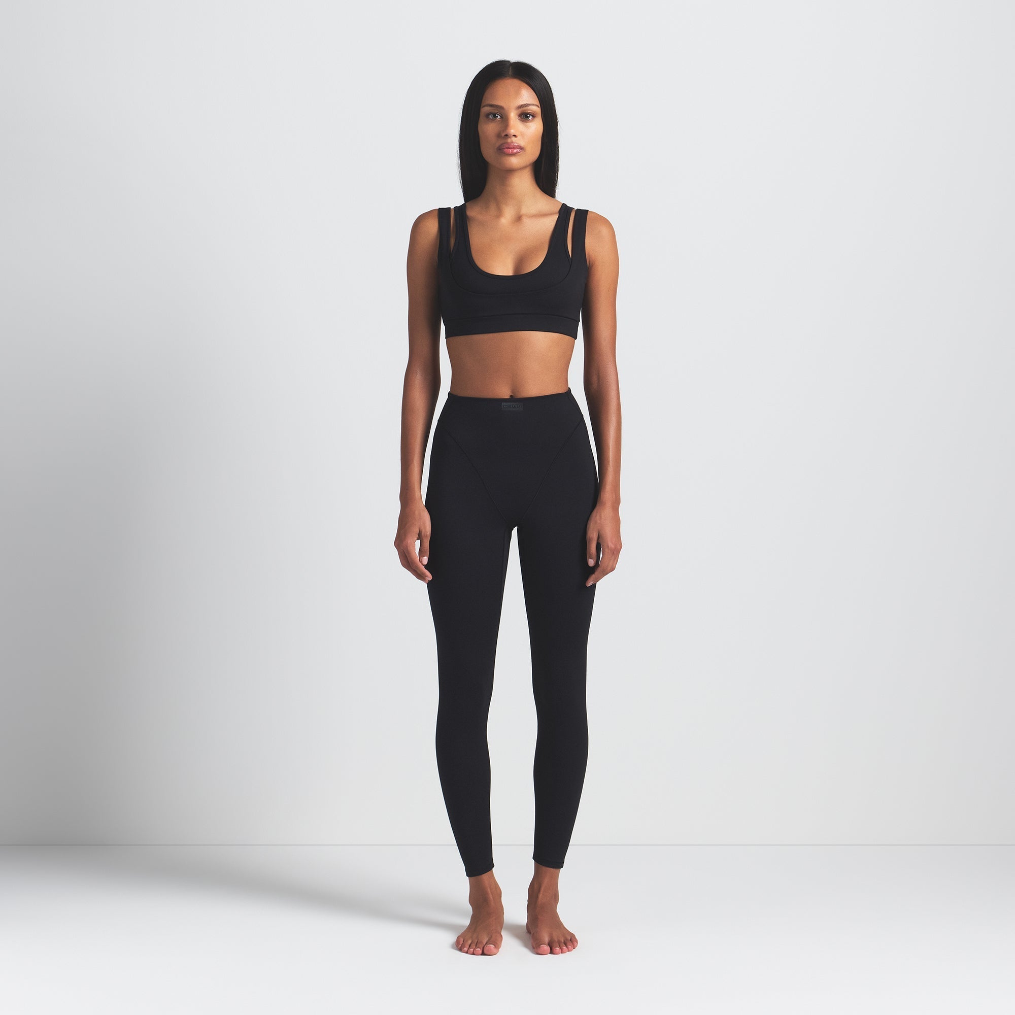 NikeSKIMS MATTE V-LINE 26″ LEGGING | OBSIDIAN - Sneaker Türkiye