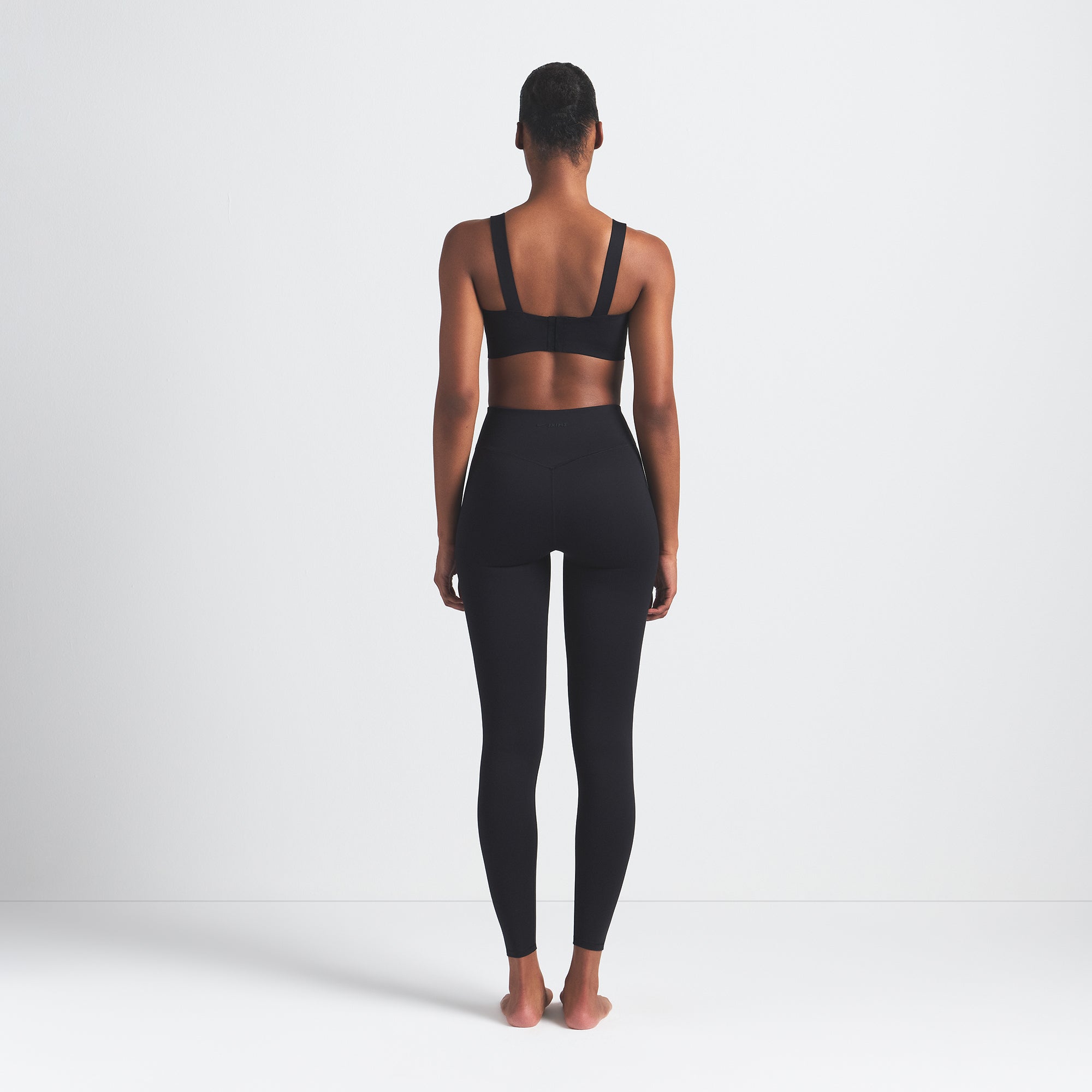 NikeSKIMS MATTE 29″ LEGGING | OBSIDIAN - Sneaker Türkiye