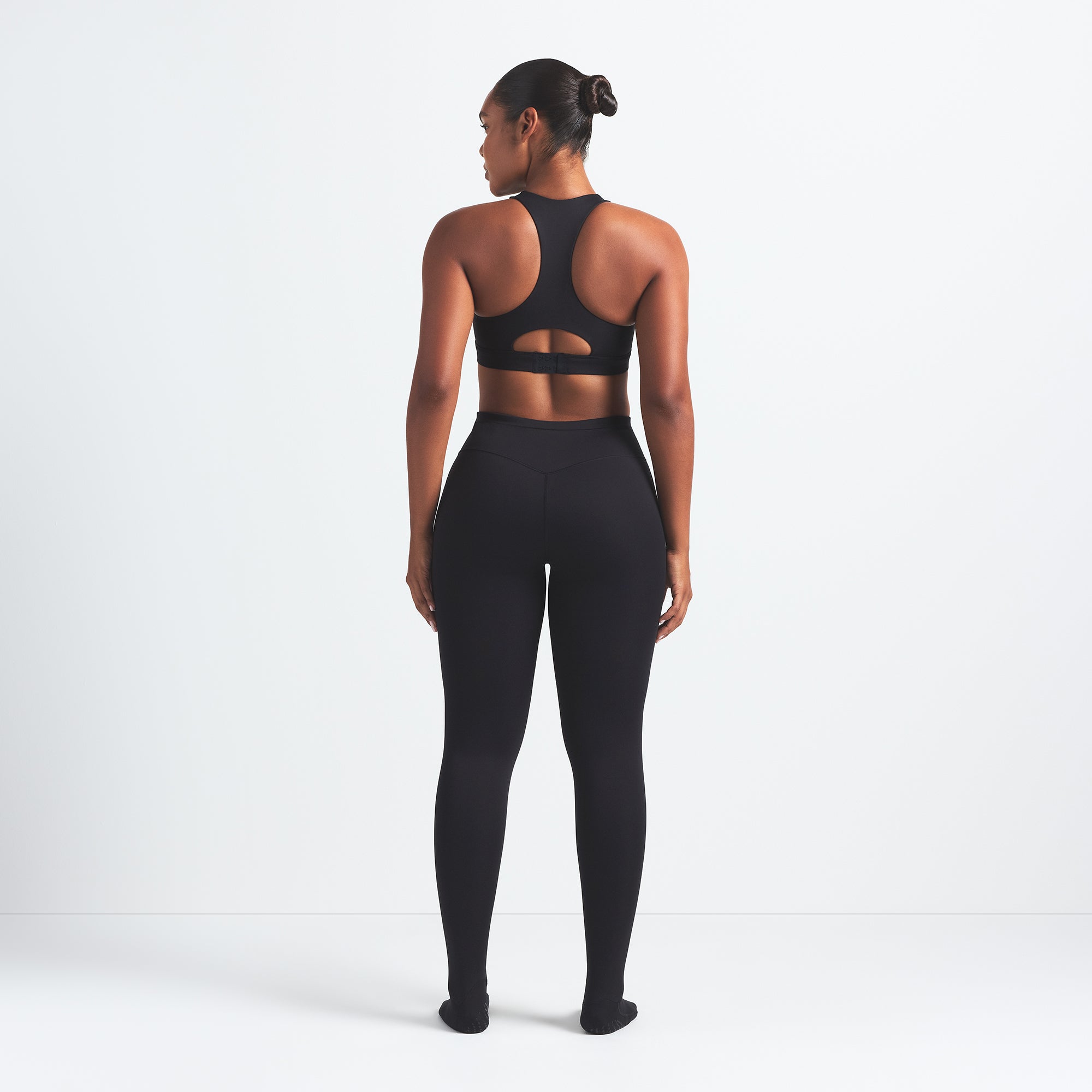 NikeSKIMS MATTE FOOTSIE GRIP LEGGING | OBSIDIAN - Sneaker Türkiye