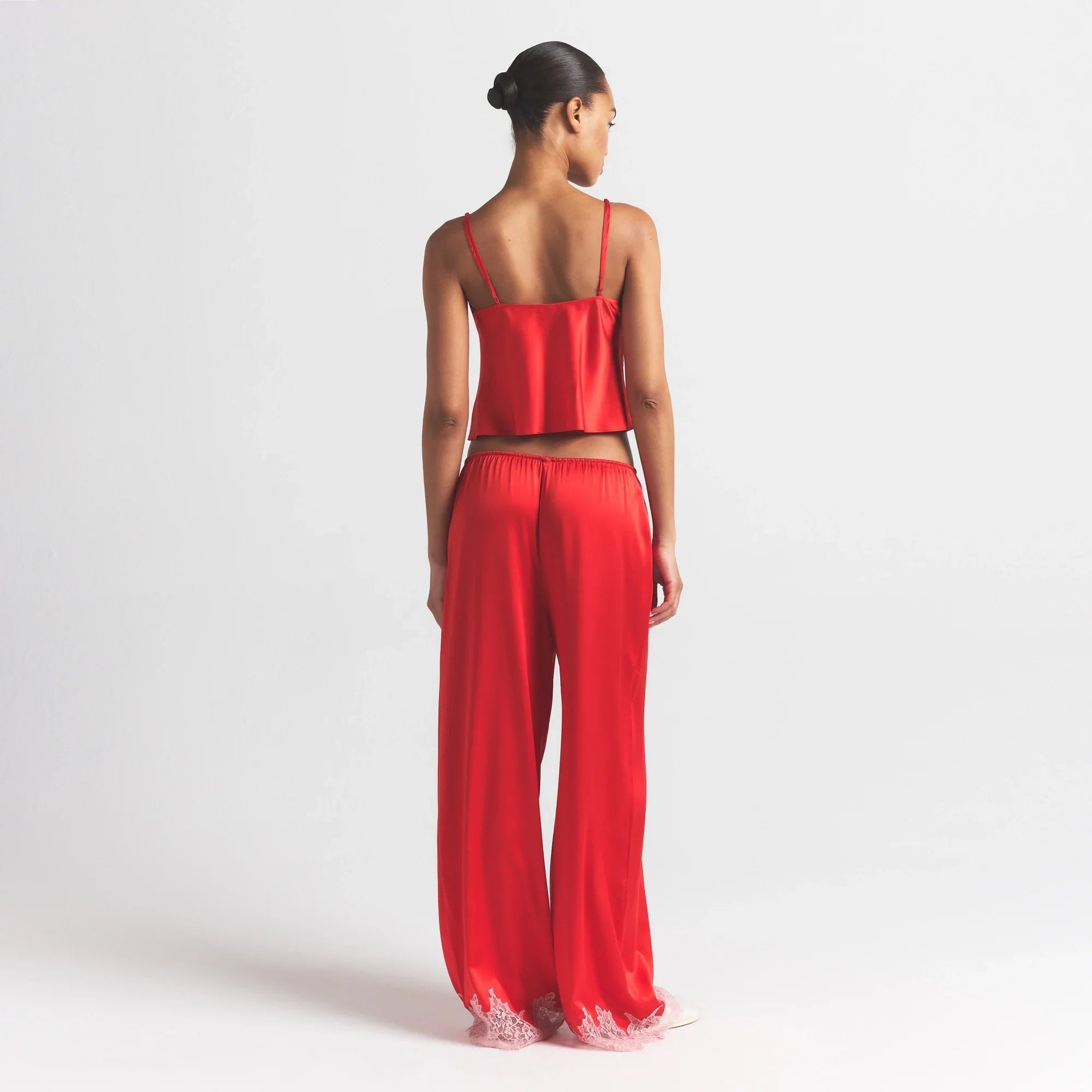 SKIMS SILK LACE STRAIGHT LEG PANT | RUBY CONTRAST - Sneaker Türkiye